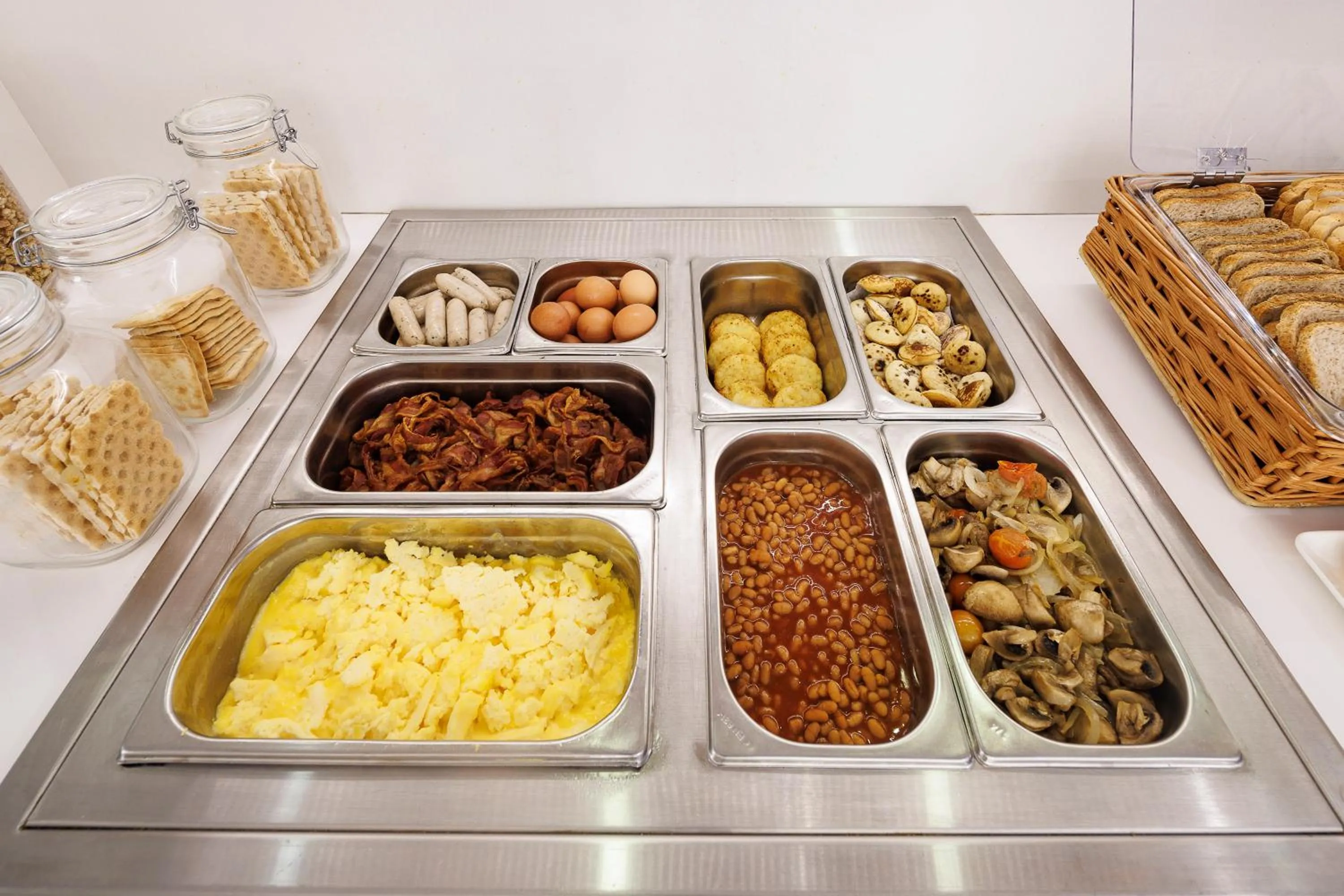 Breakfast in ibis Styles Amsterdam Central Station