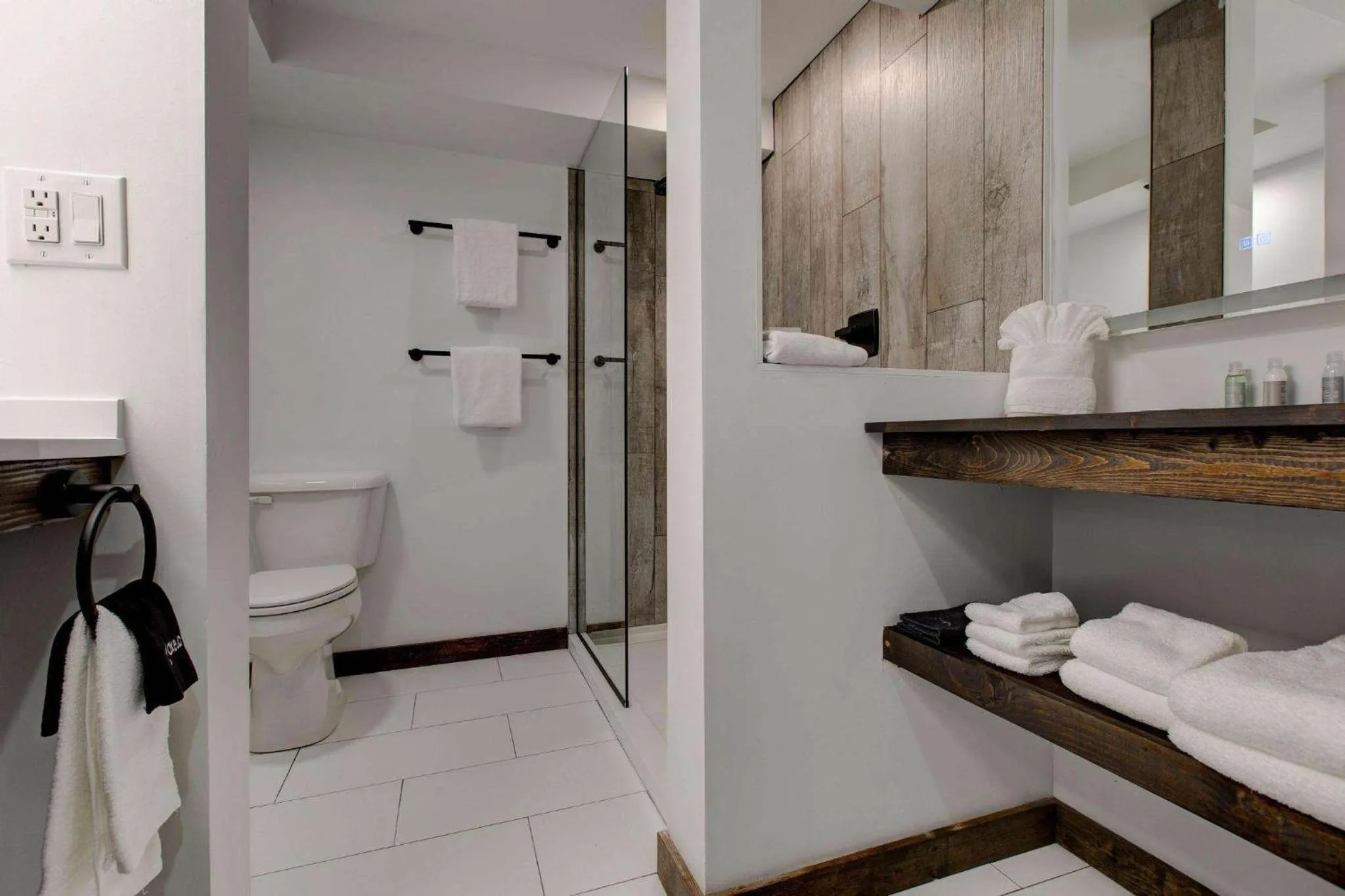 Bathroom in Hotel LEX, Trademark Collection by Wyndham