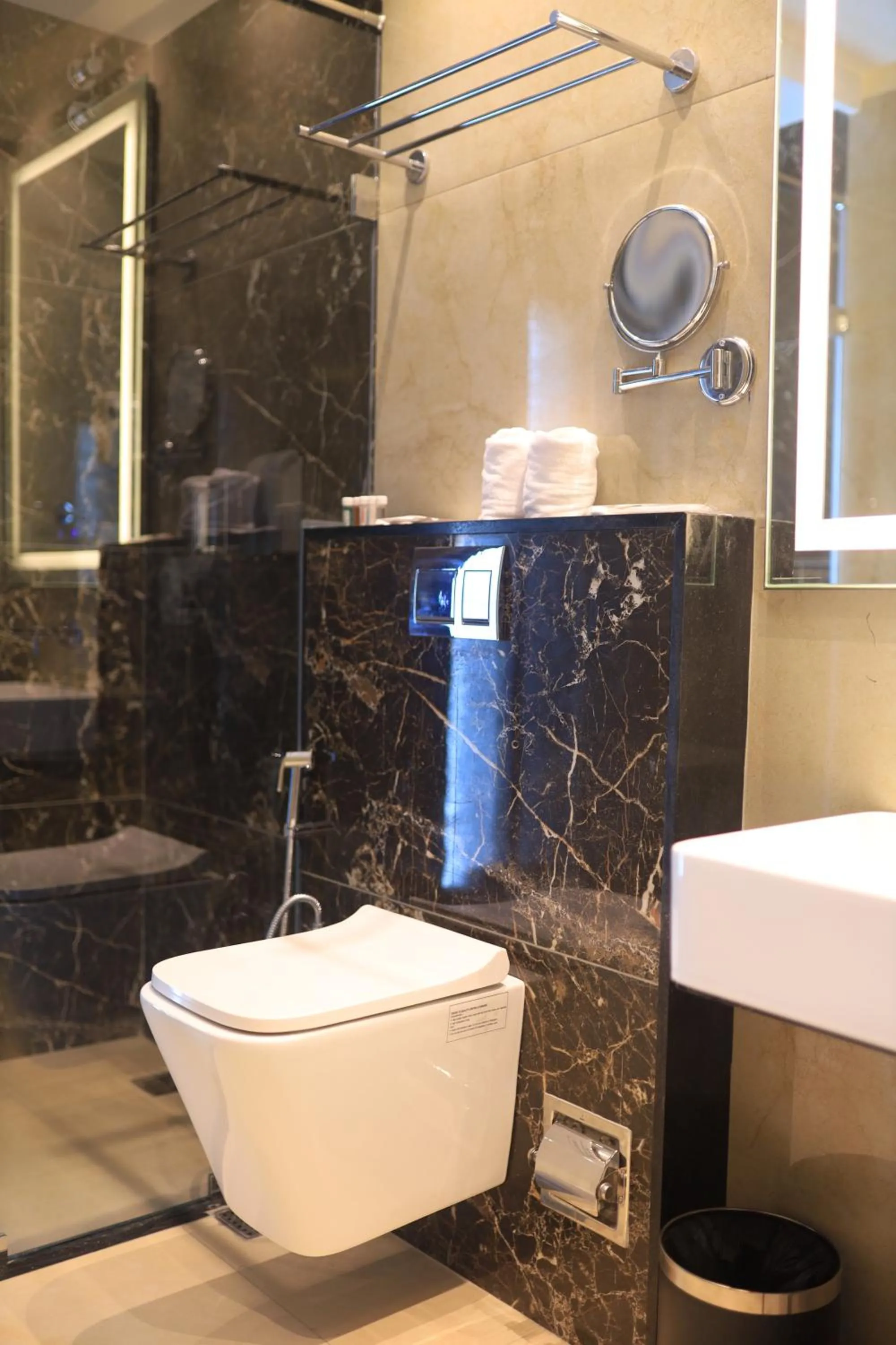 Bathroom in Kings Bury Inn