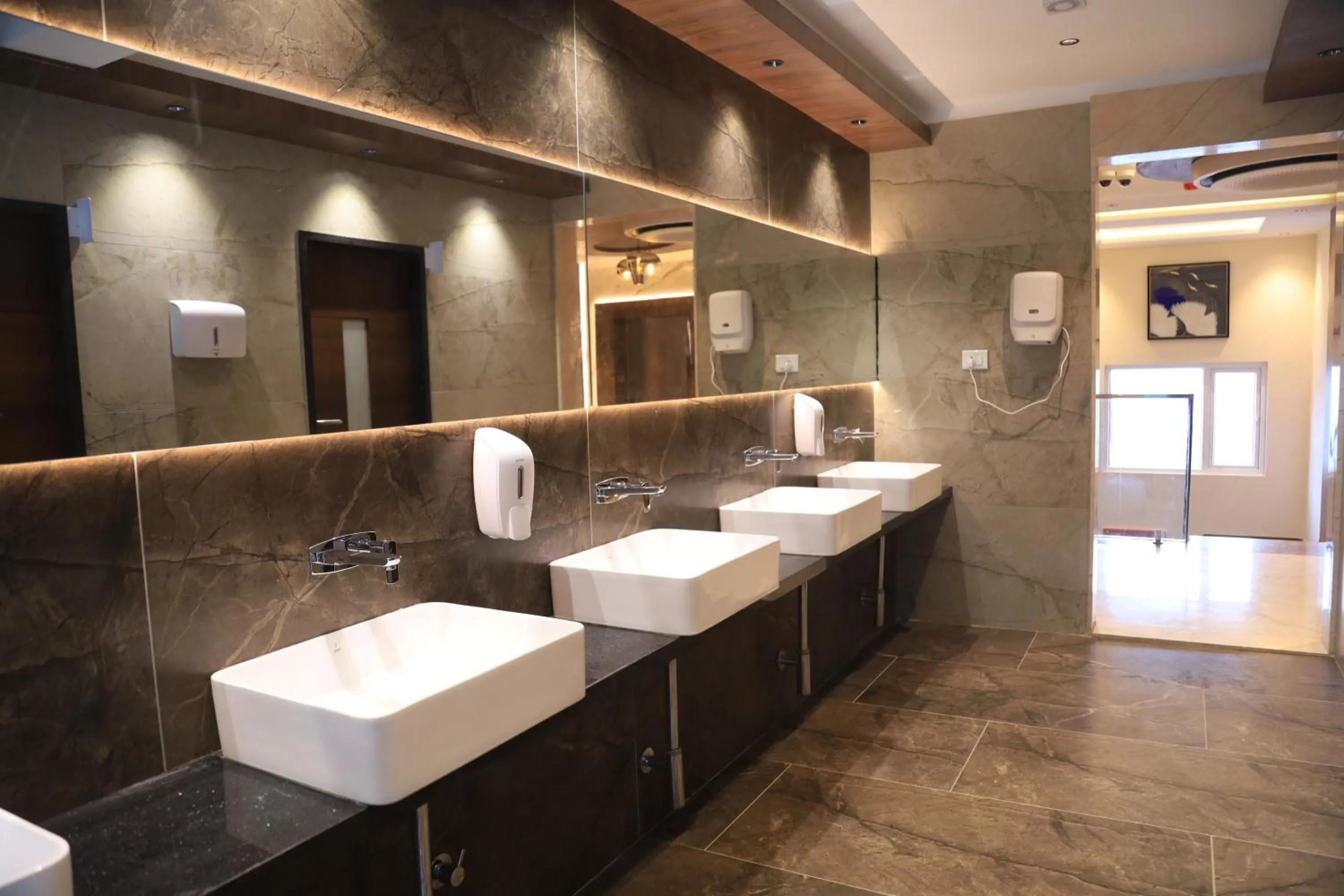 Bathroom in Kings Bury Inn