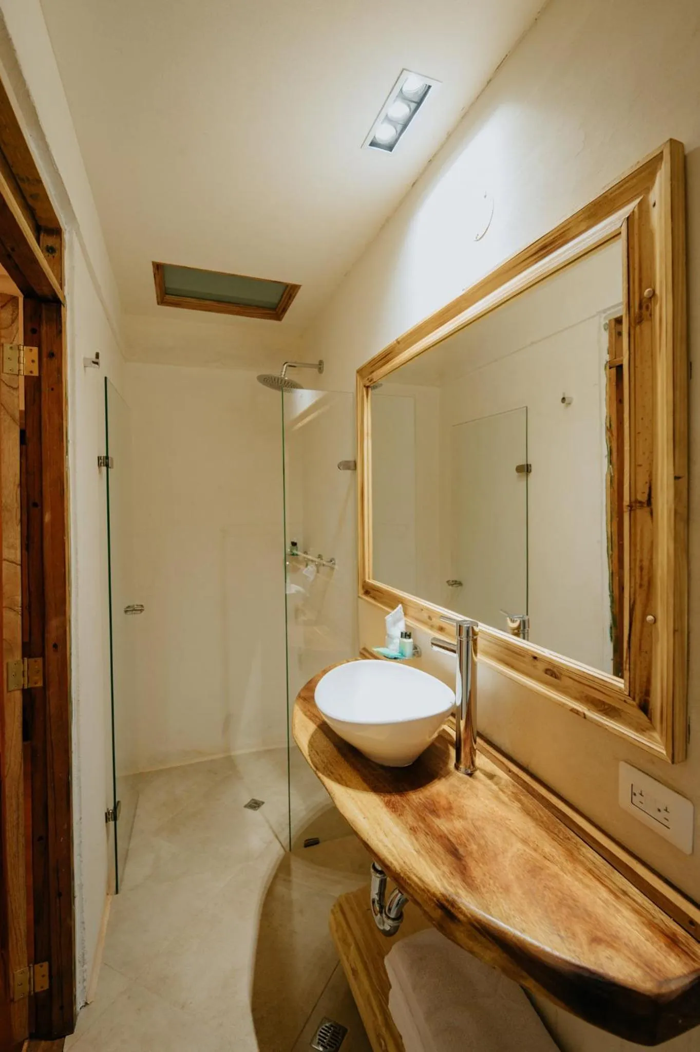 Bathroom in Hotel La Corada