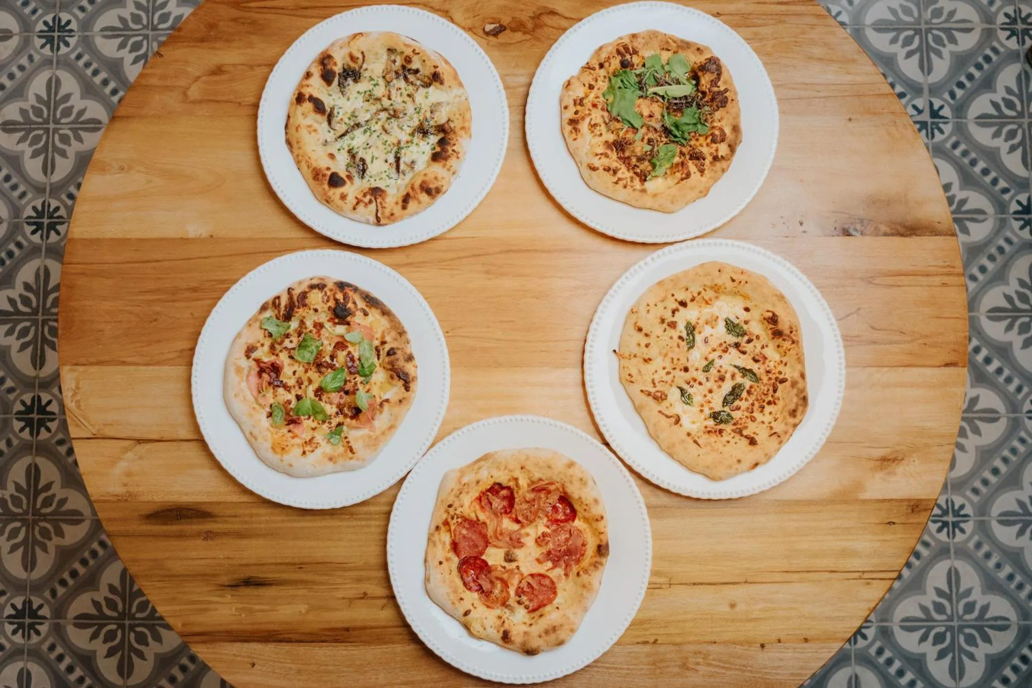 Restaurant/places to eat in Hotel La Corada