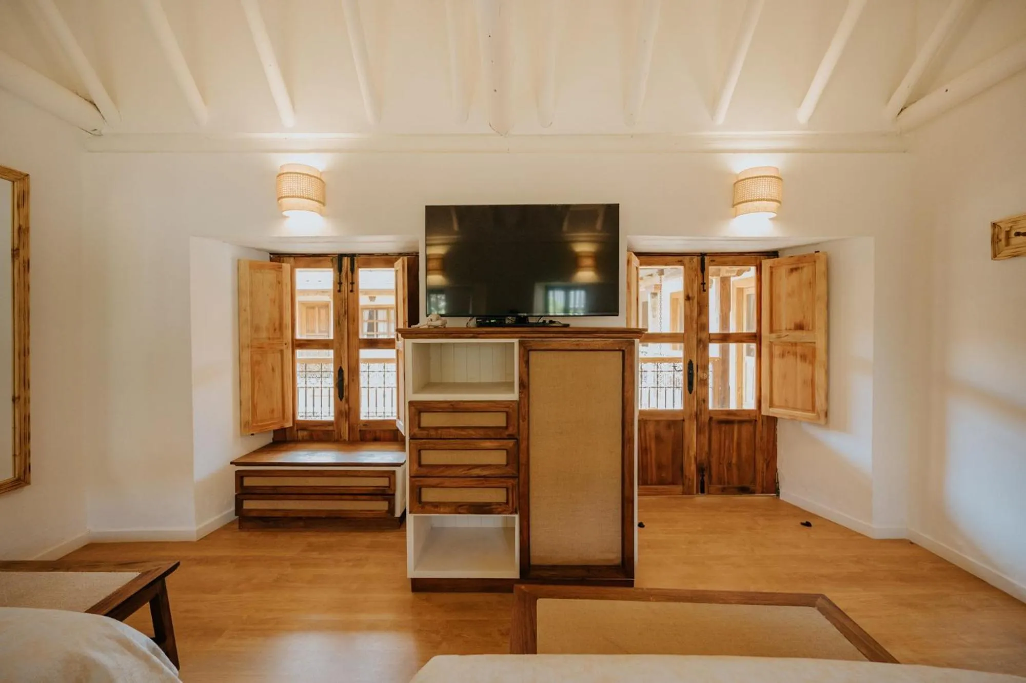 TV and multimedia in Hotel La Corada