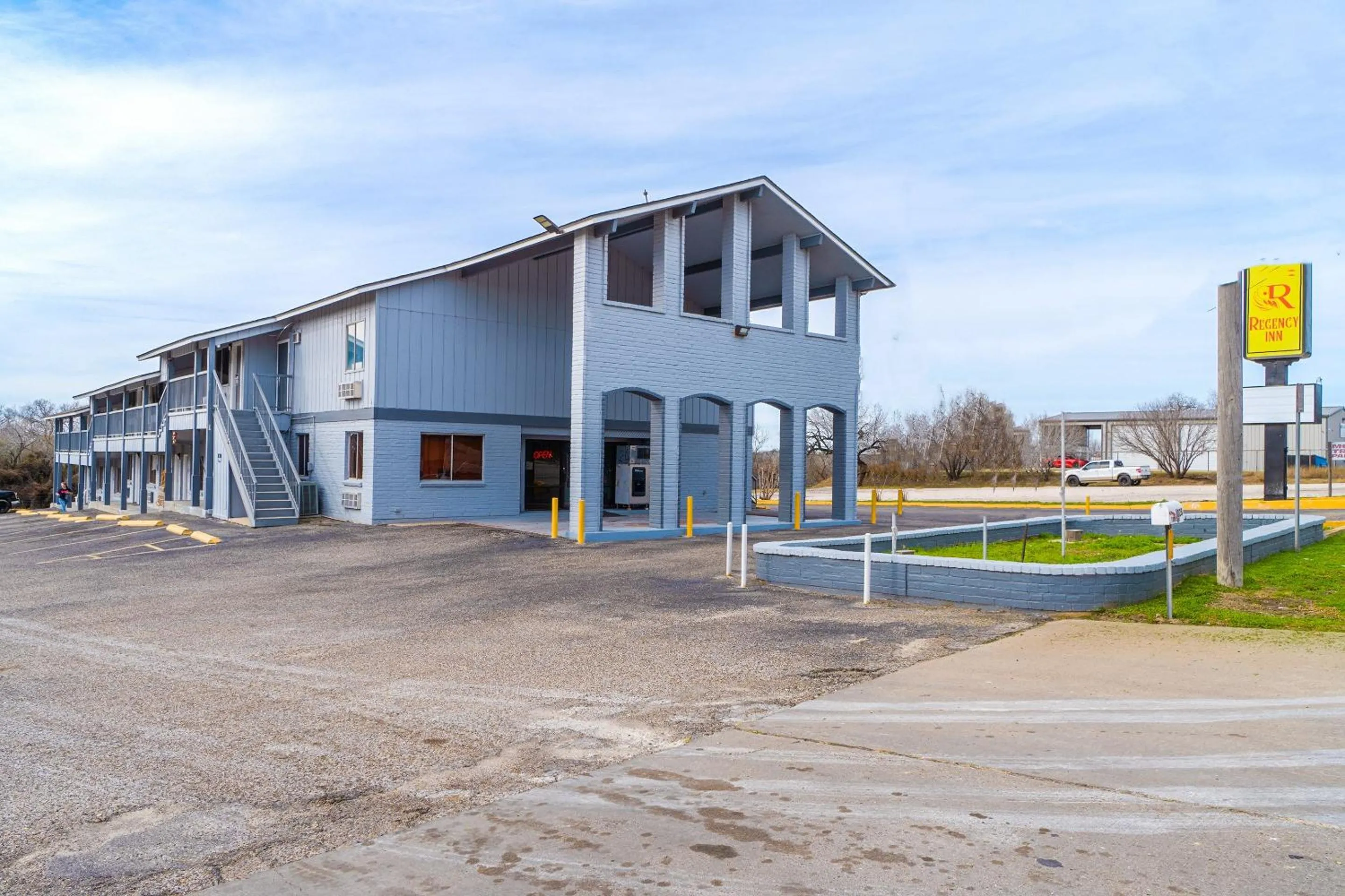 Other in Regency Inn Three Rivers I-37