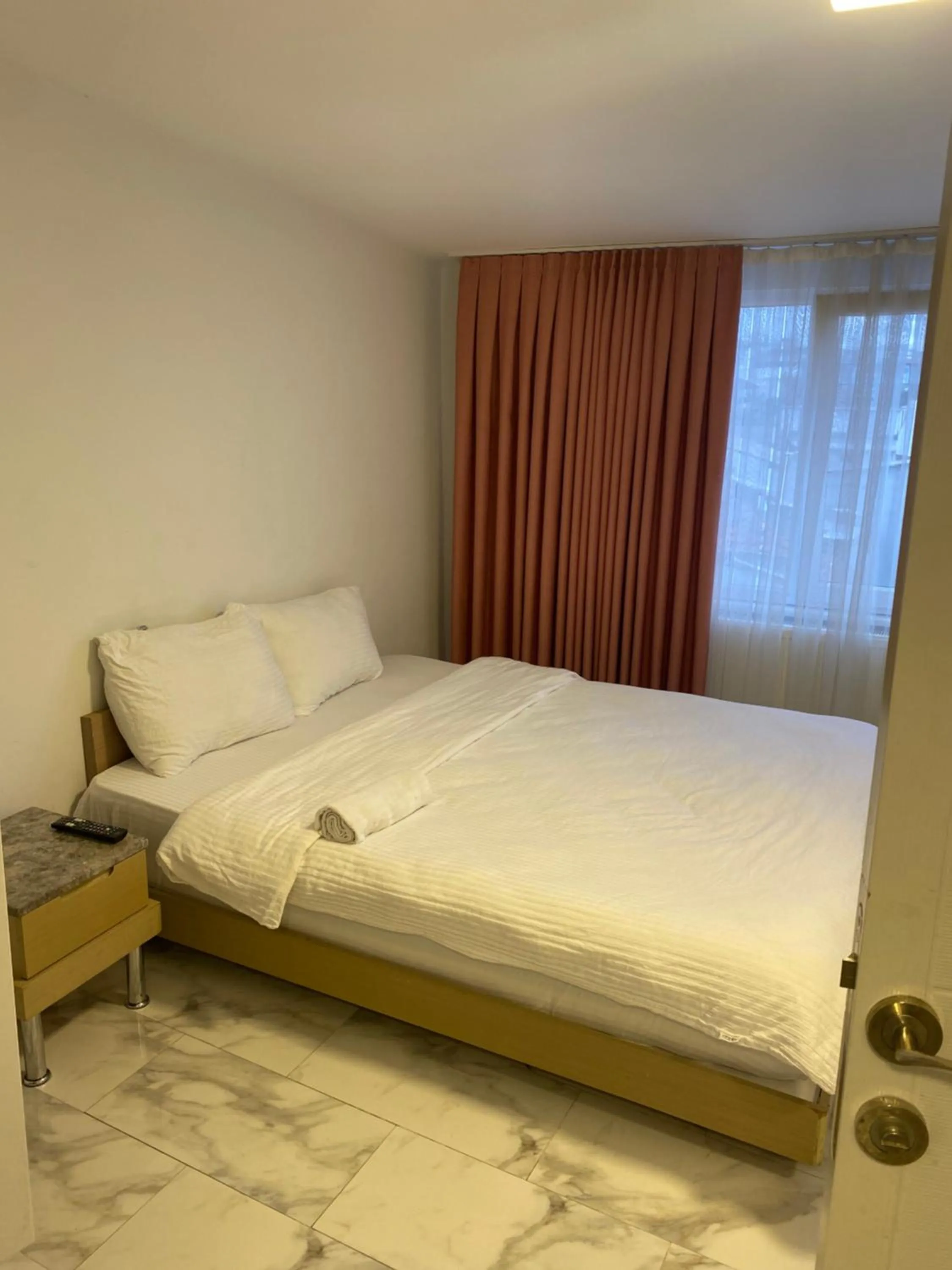 Bed in hotel YENİkapı