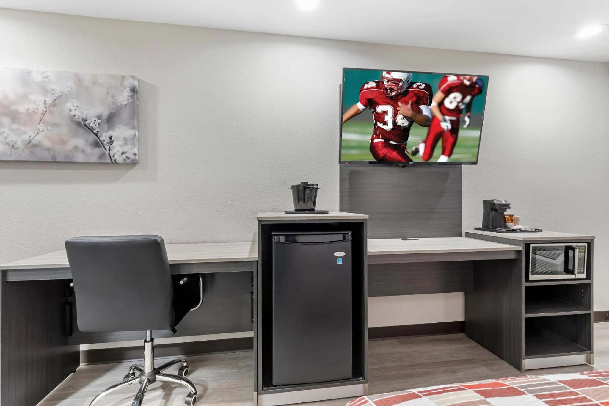 Bedroom in Red Roof Inn Hutchins