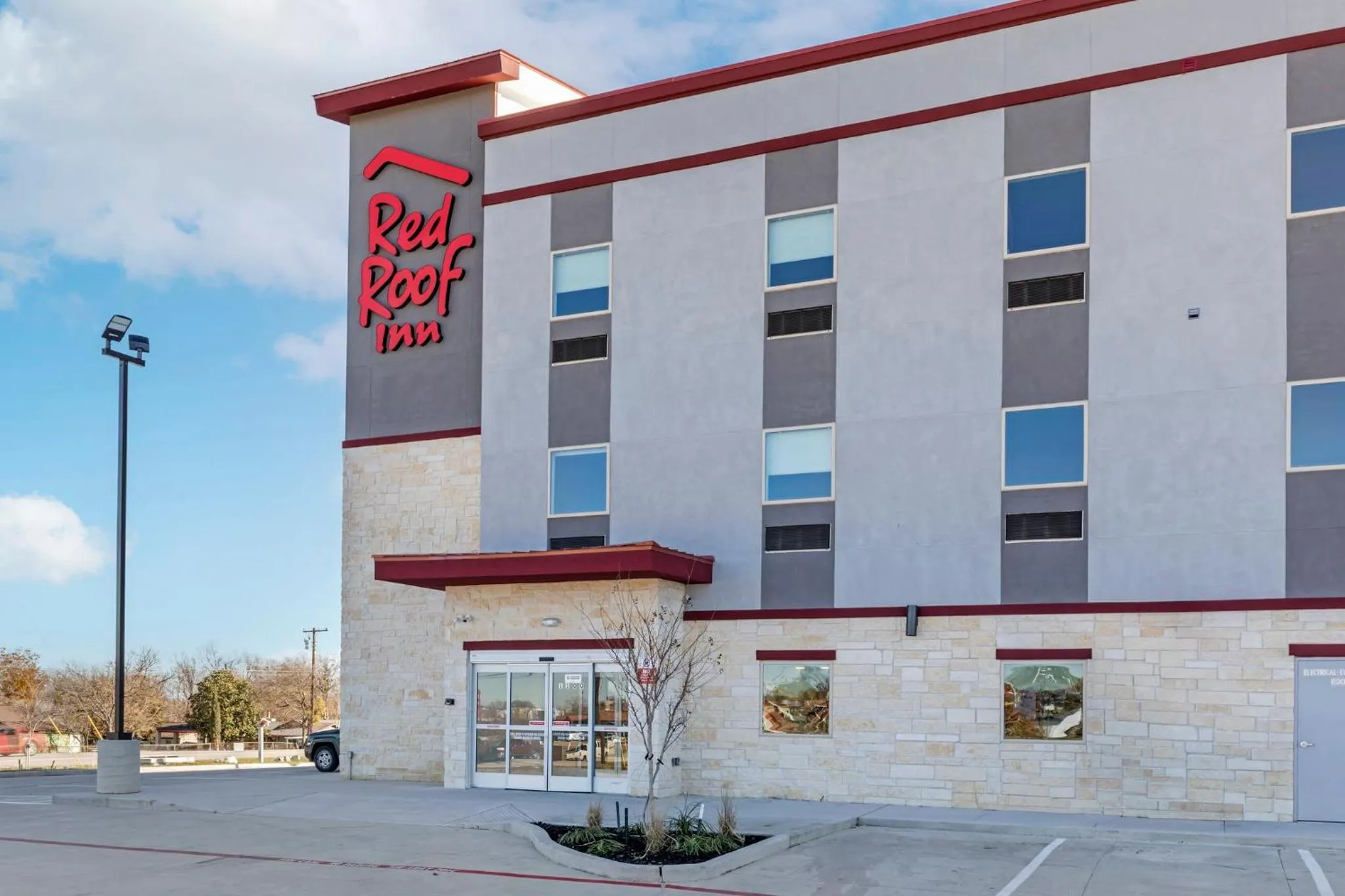 Property building in Red Roof Inn Hutchins