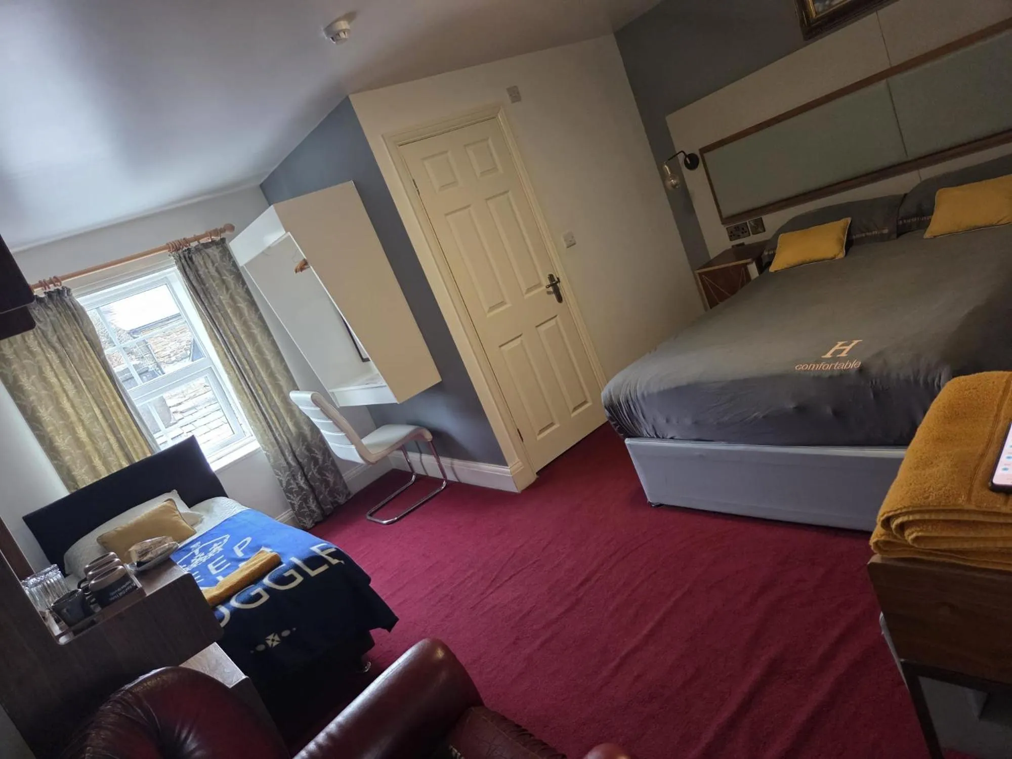 Bed in The Royal Oak Hotel