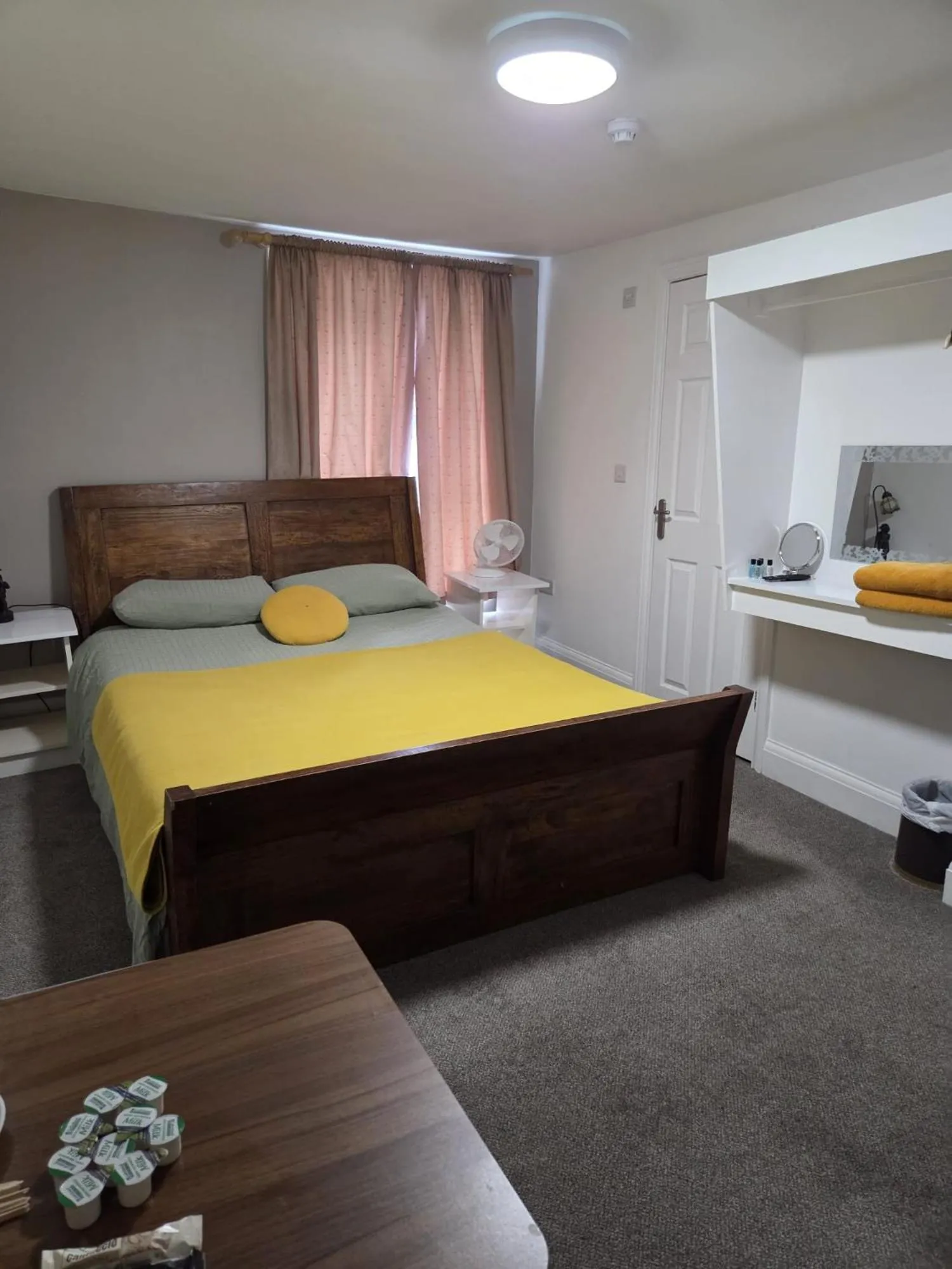 Bed in The Royal Oak Hotel