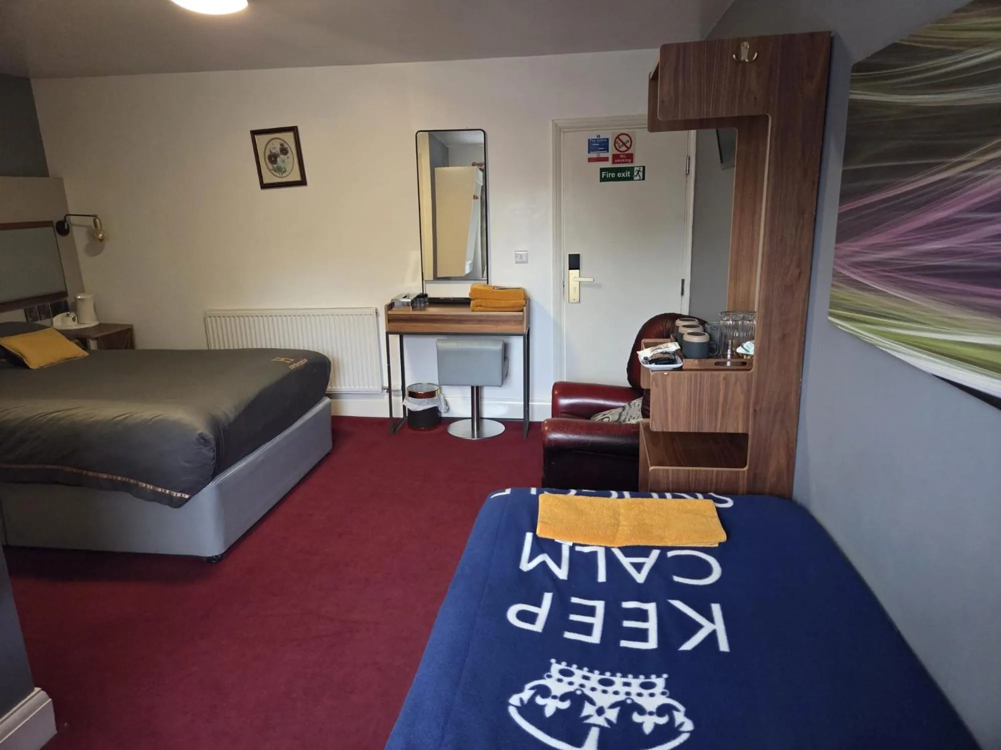 Bed in The Royal Oak Hotel