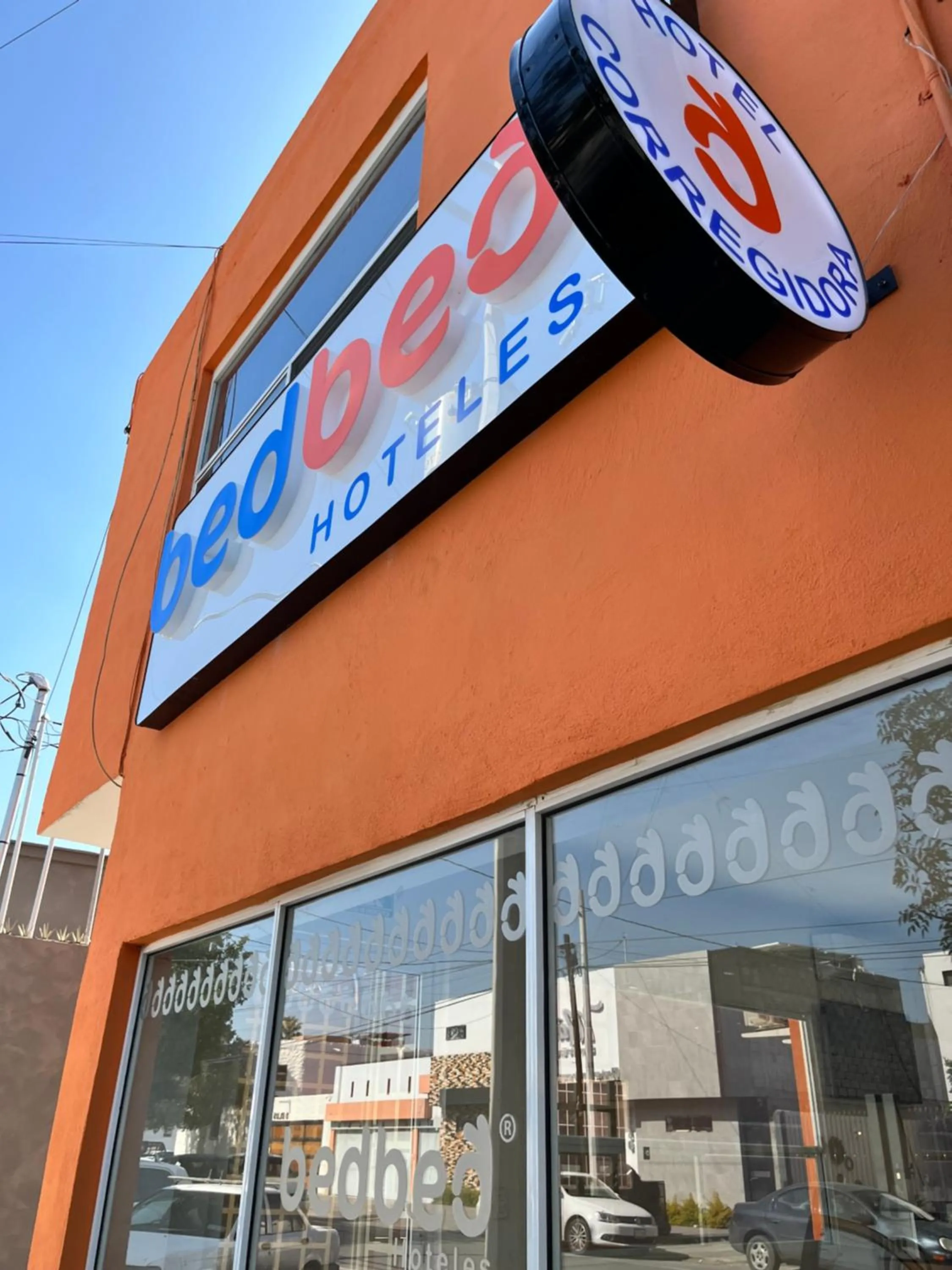 Facade/entrance in BED BED HOTEL CORREGIDORA