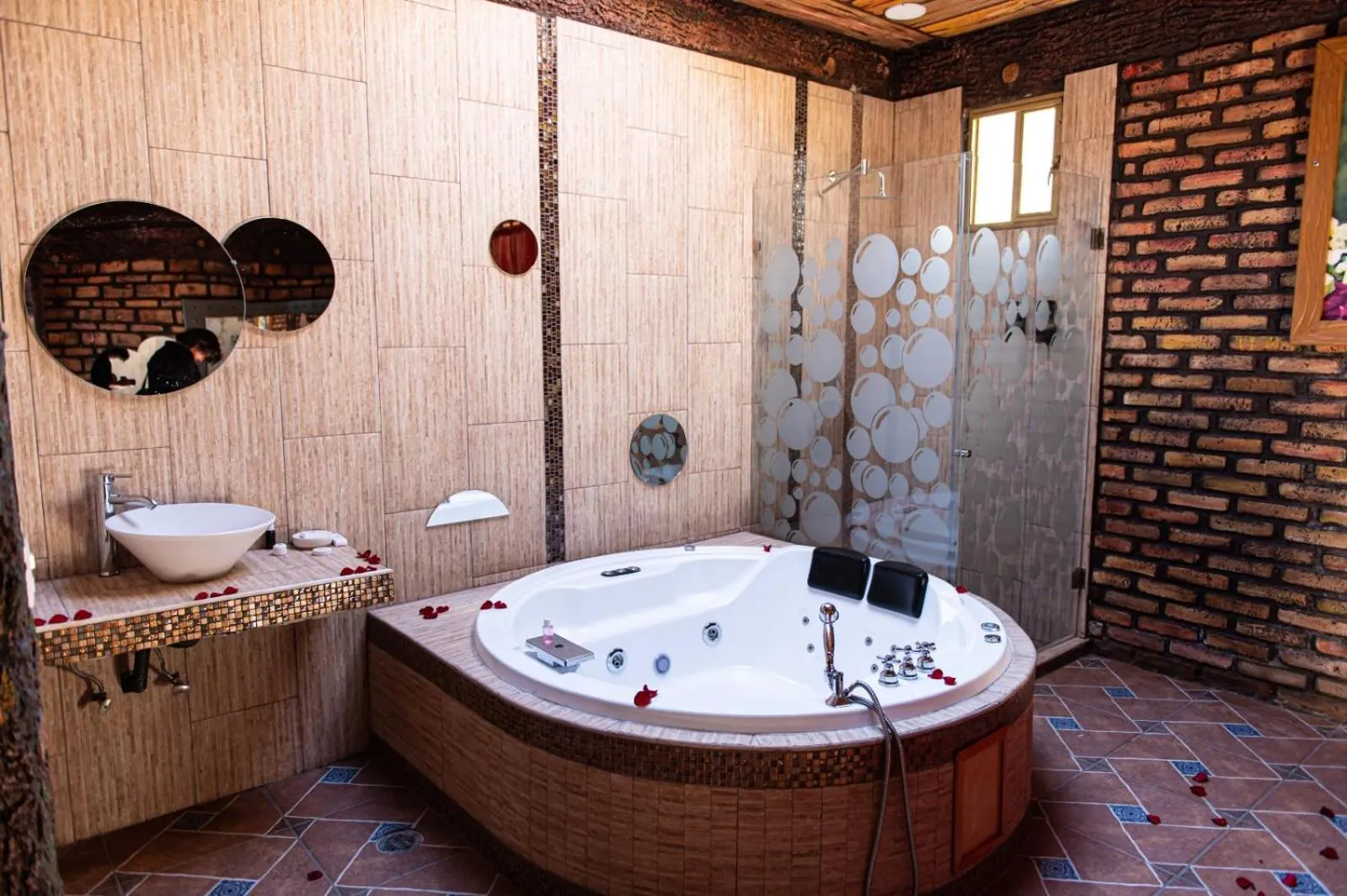 Hot Tub in HOTEL & SPA LOS AGAVES Tepotzotlán