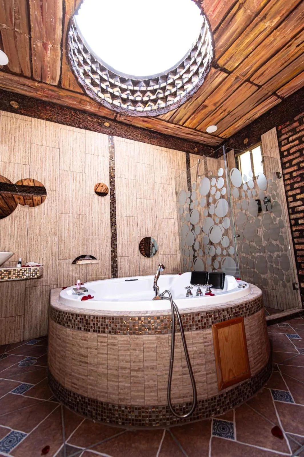 Hot Tub in HOTEL & SPA LOS AGAVES Tepotzotlán