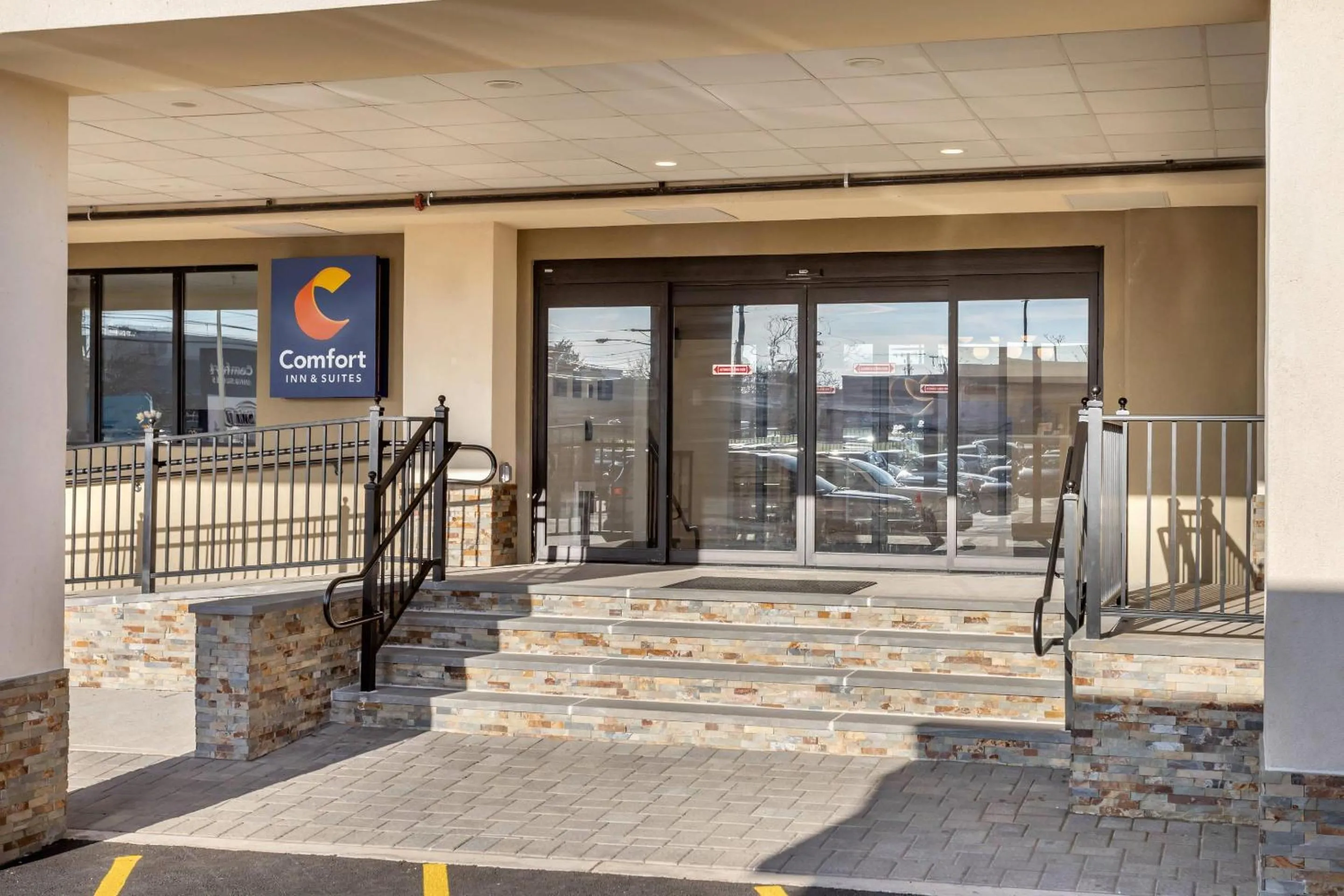 Property building in Comfort Inn & Suites Newark Liberty International Airport