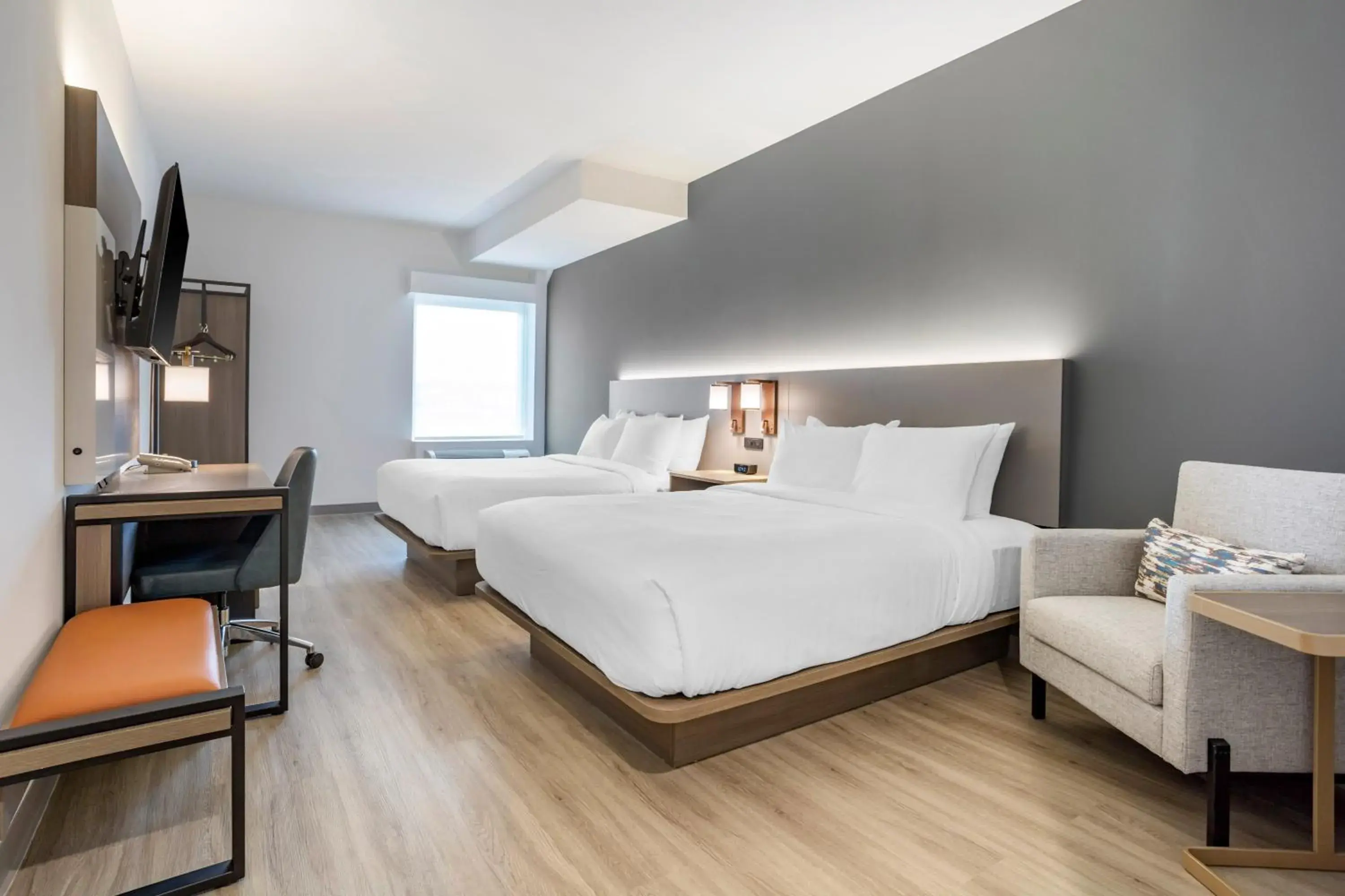 Quadruple Room with Two Queen Beds - Non Smoking in Comfort Inn & Suites Newark Liberty International Airport Quadruple Room with Two Queen Beds - Non Smoking in Comfort Inn & Suites Newark Liberty International Airport