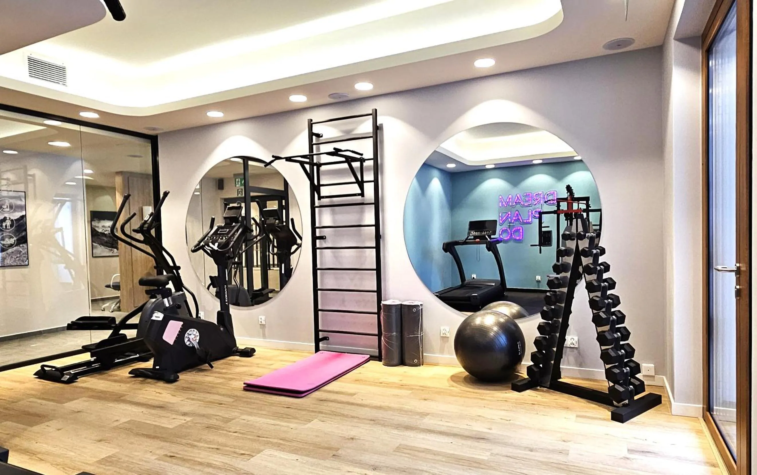 Fitness centre/facilities in VIP Apartamenty Zakopianskie