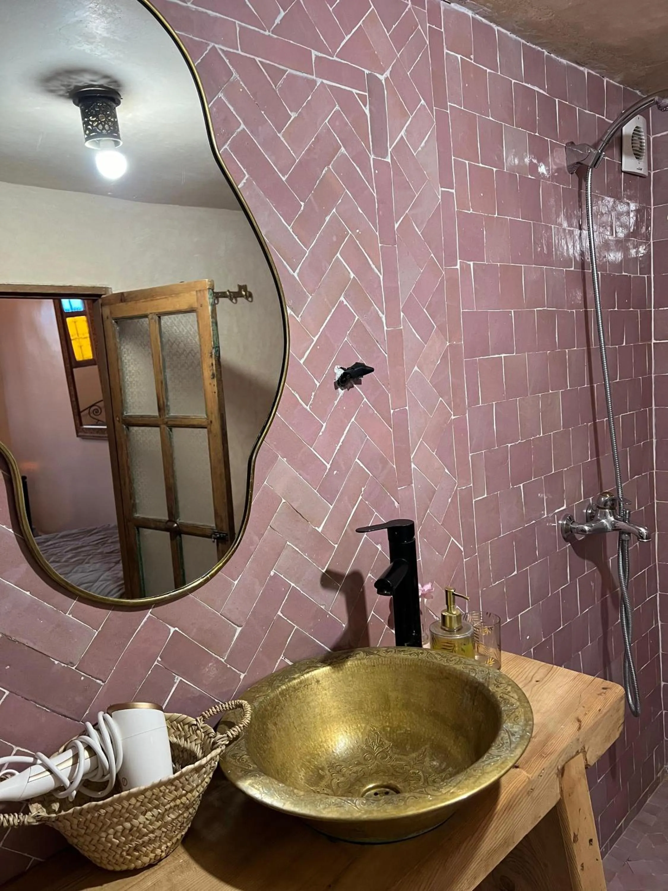 Bathroom in DAR Naima