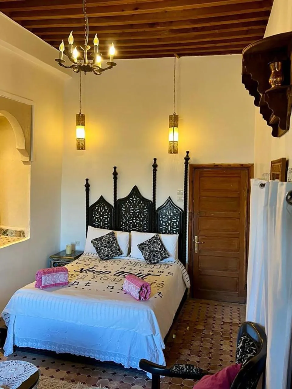 Property building, Bed in DAR Naima