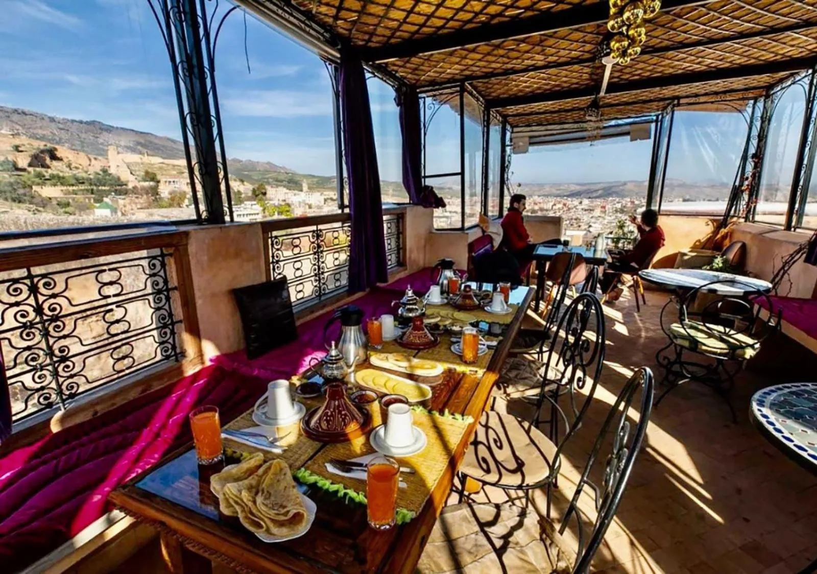 Restaurant/places to eat in DAR Naima