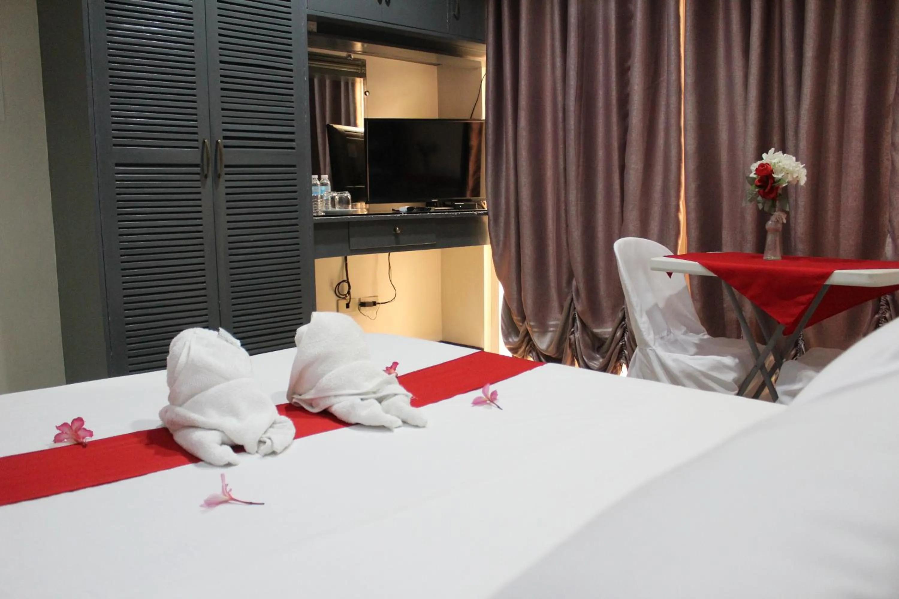 Bedroom in LORELEI BEACH RESORT