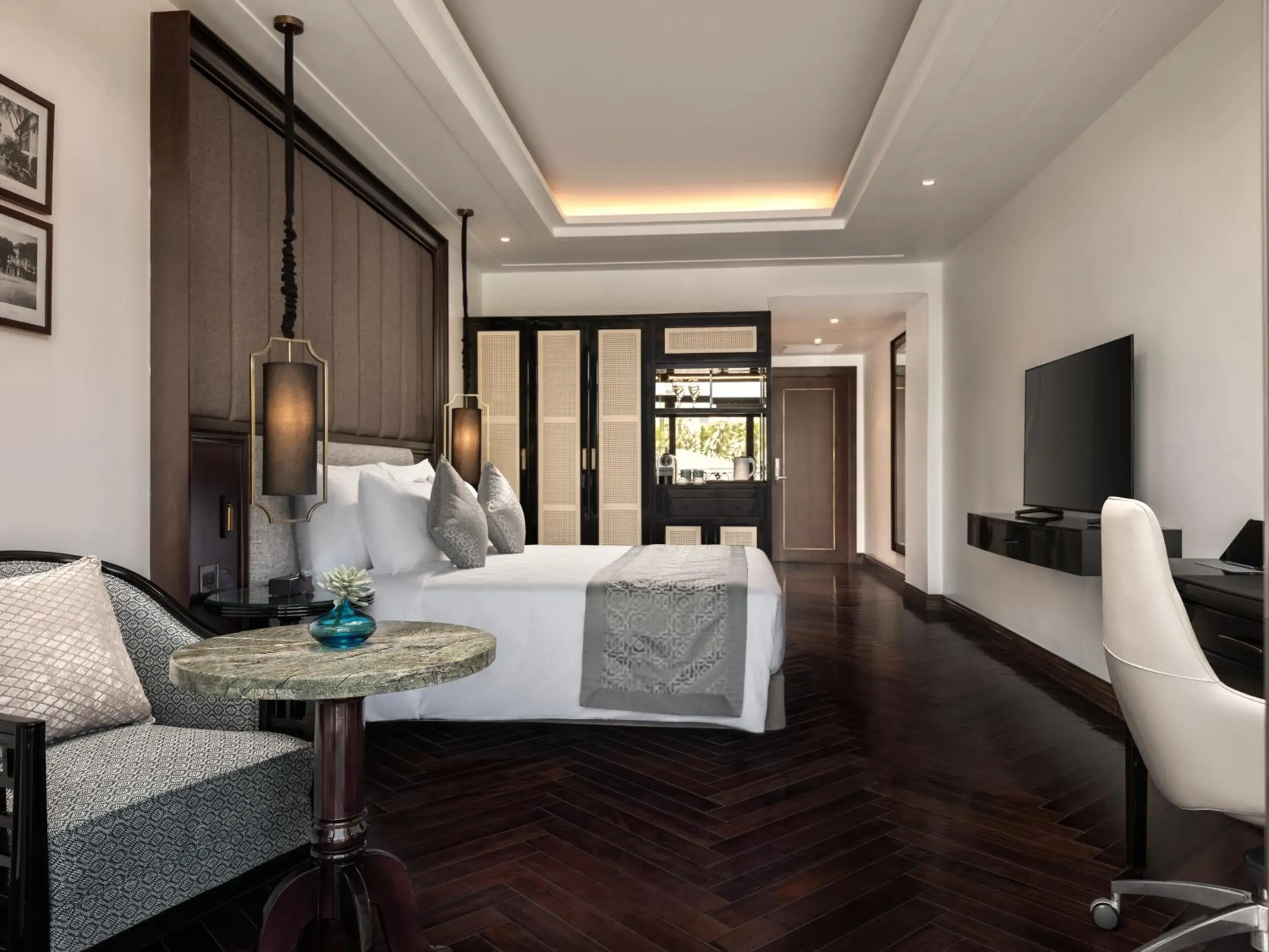 Deluxe King Room in Elegant Mansion 88 Deluxe King Room in Elegant Mansion 88