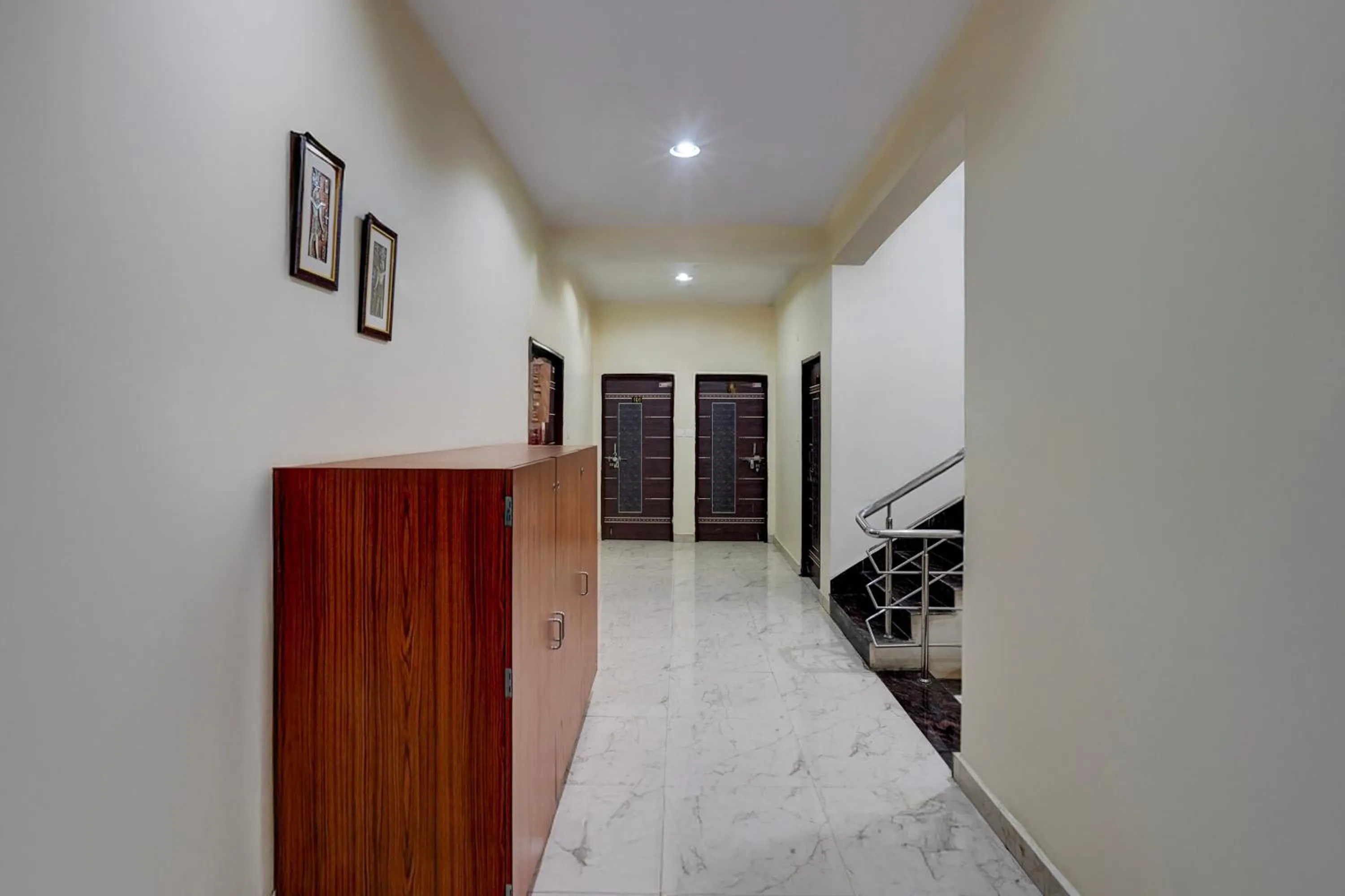 Lobby or reception in Super Hotel O Samne Ghat