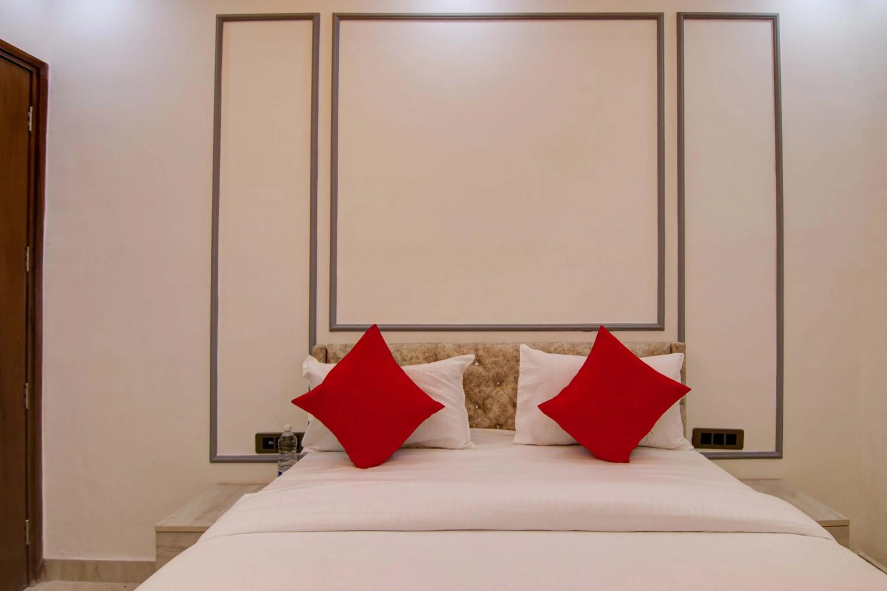 Bedroom, Bed in Hotel O Villa DEste