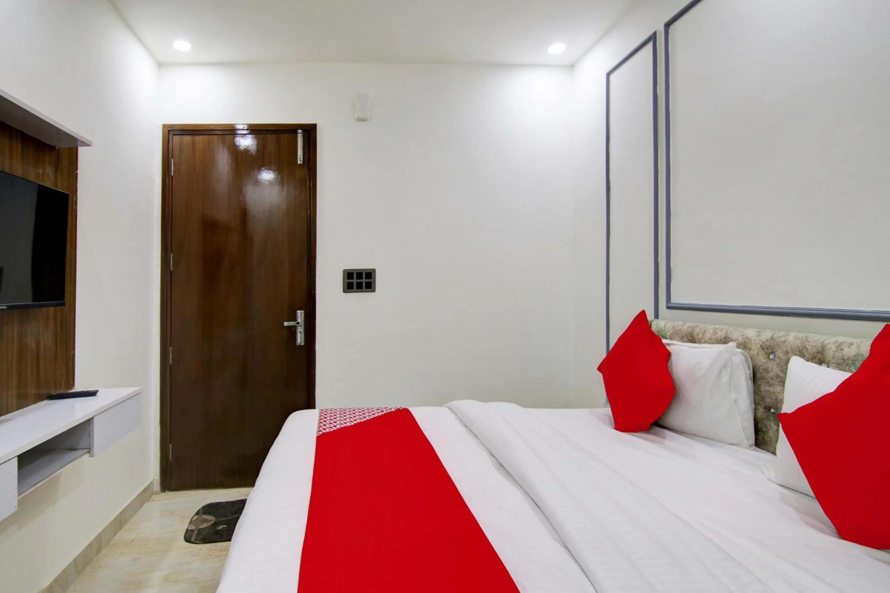 Bedroom, Bed in Hotel O Villa DEste