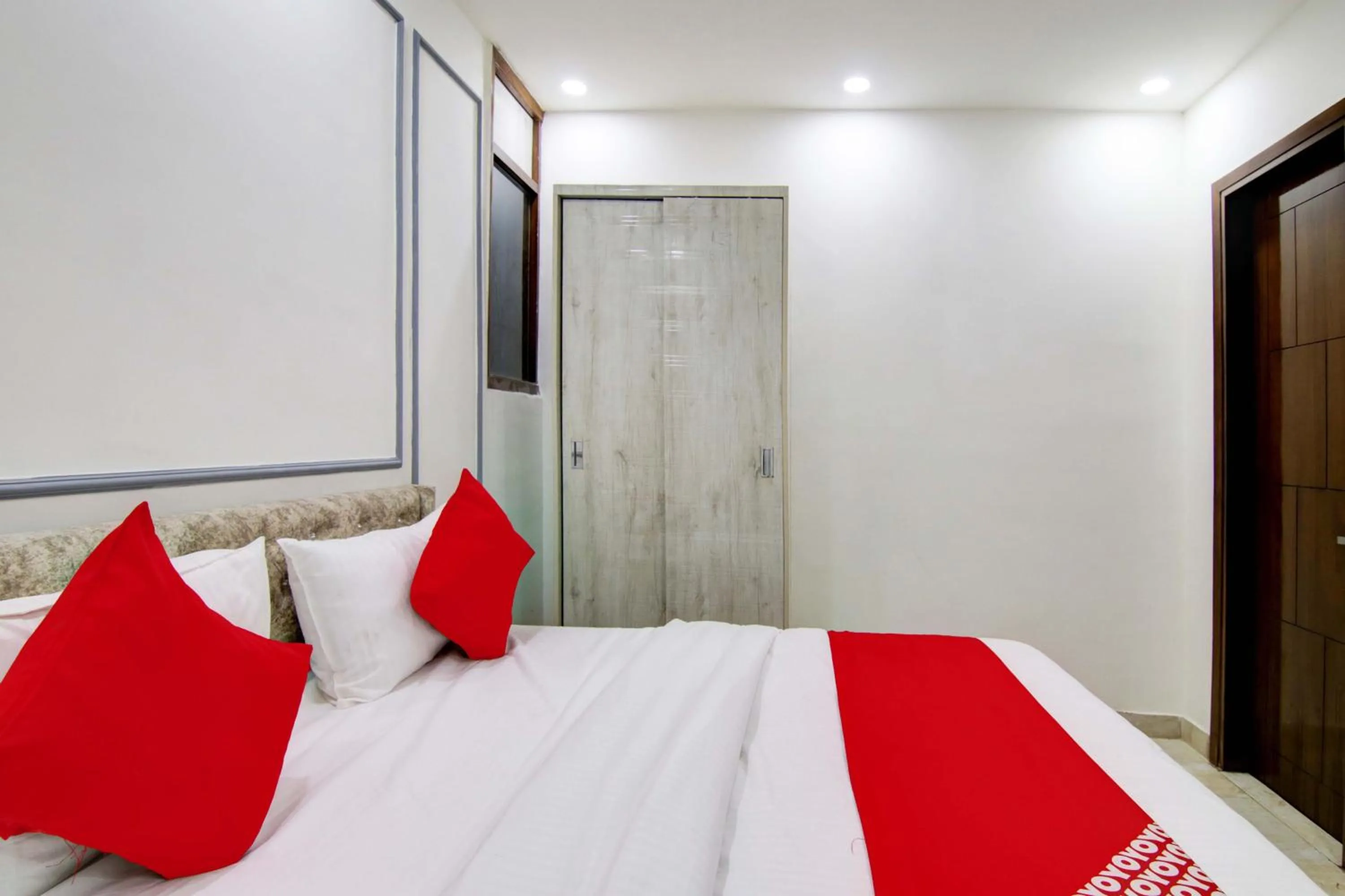 Bedroom, Bed in Hotel O Villa DEste