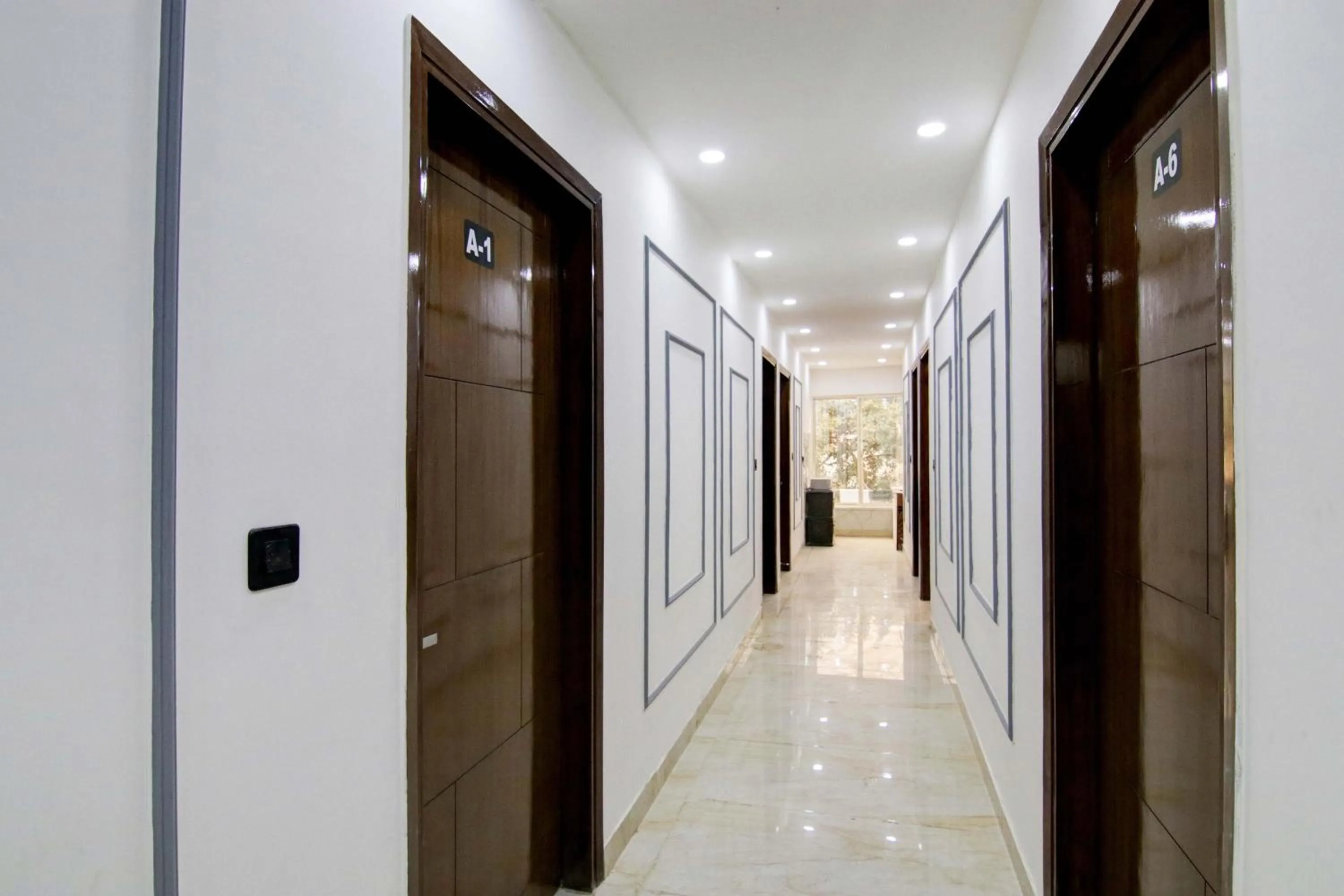 Lobby or reception in Hotel O Villa DEste