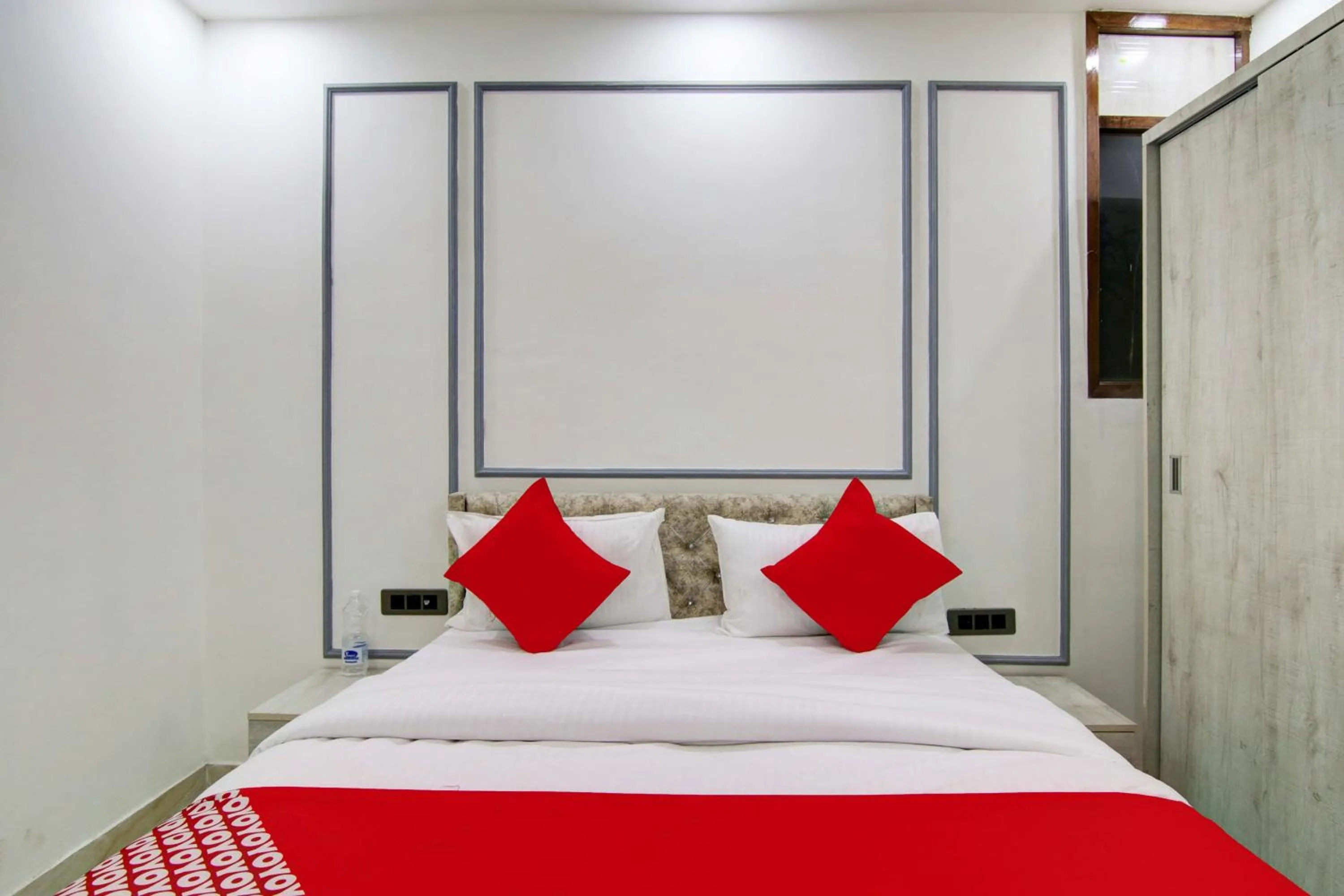 Bedroom, Bed in Hotel O Villa DEste