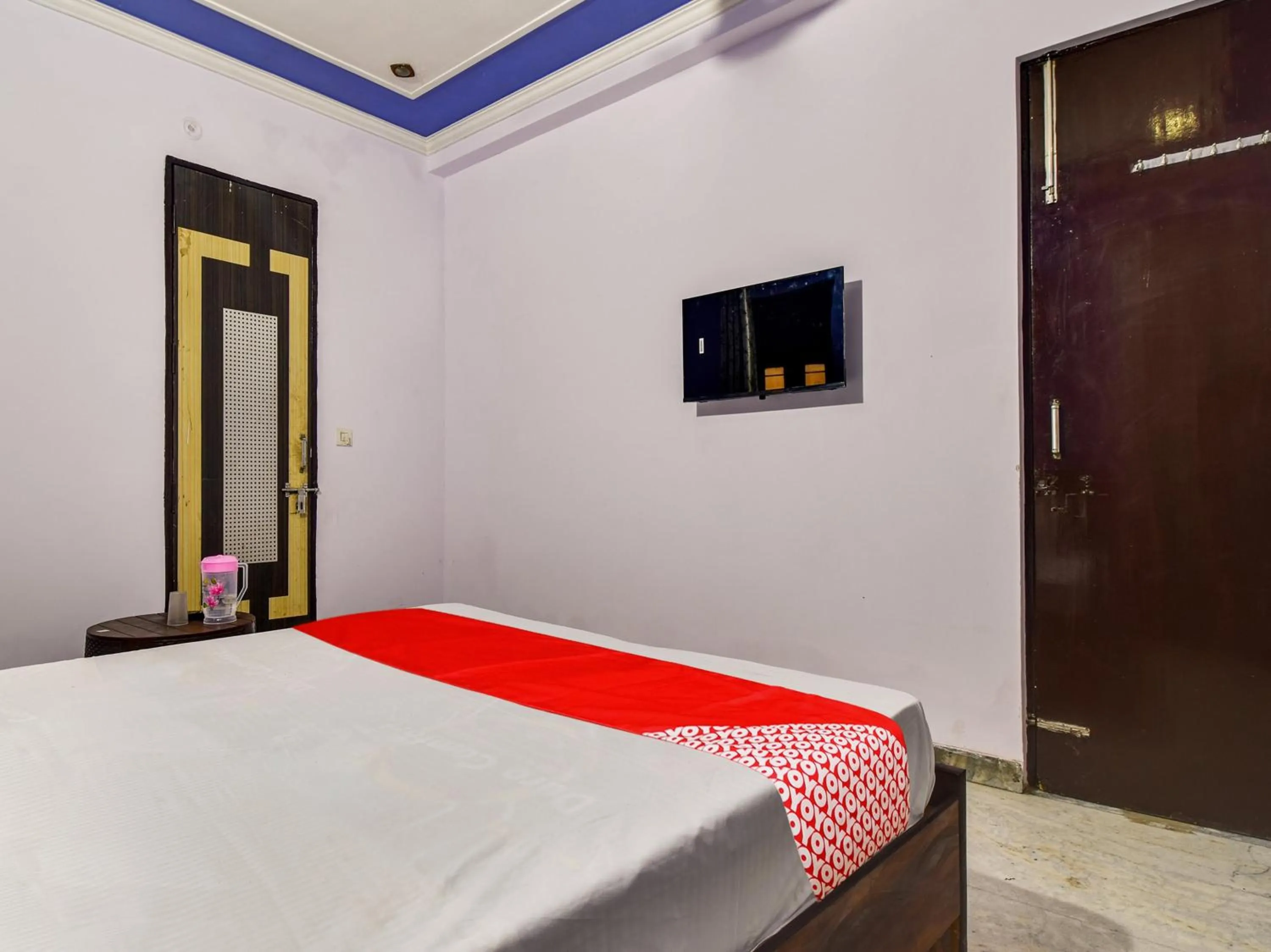 Facade/entrance, Bed in Hotel O SHYAM RESIDENCY