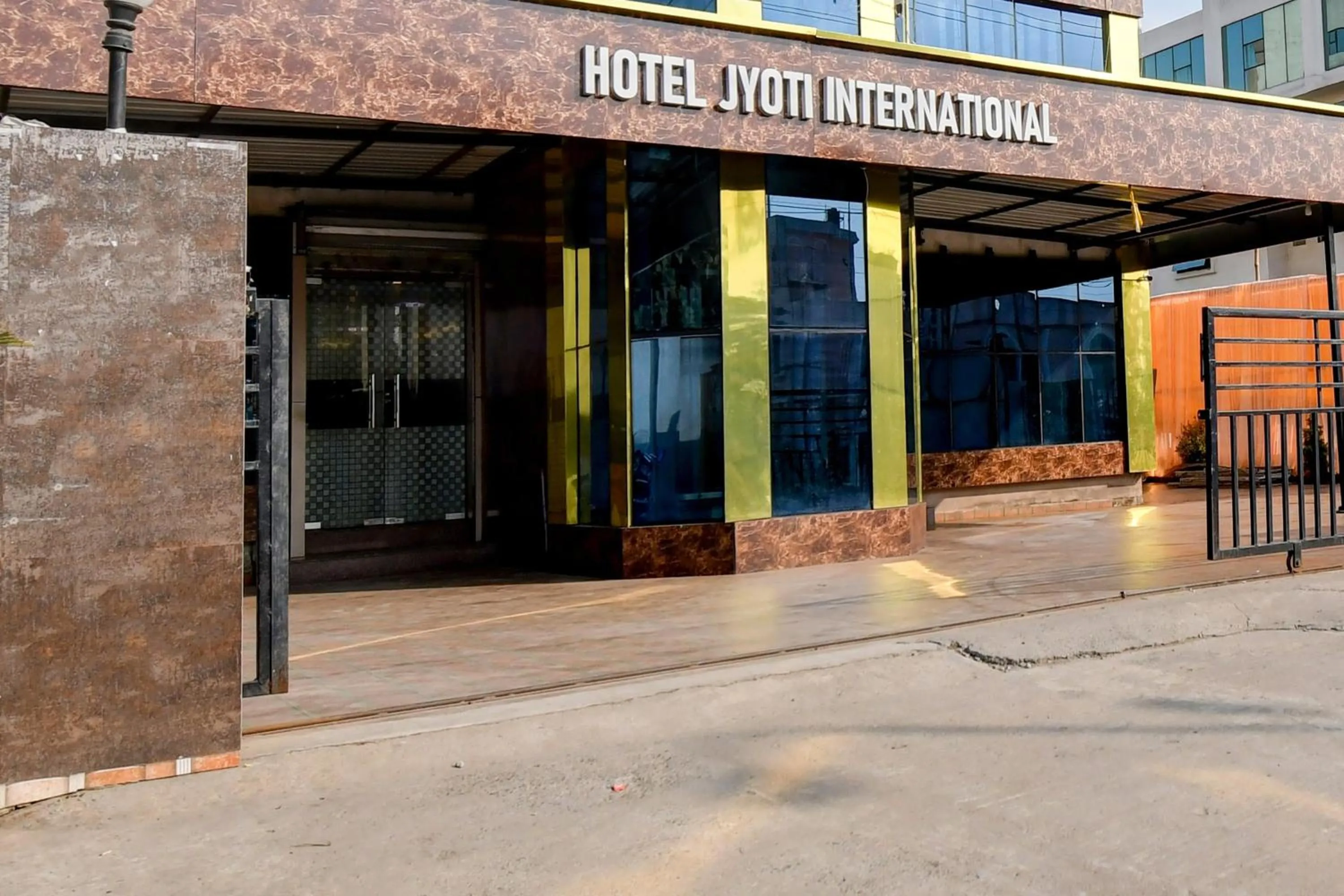 Facade/entrance in Collection O by OYO Flavour