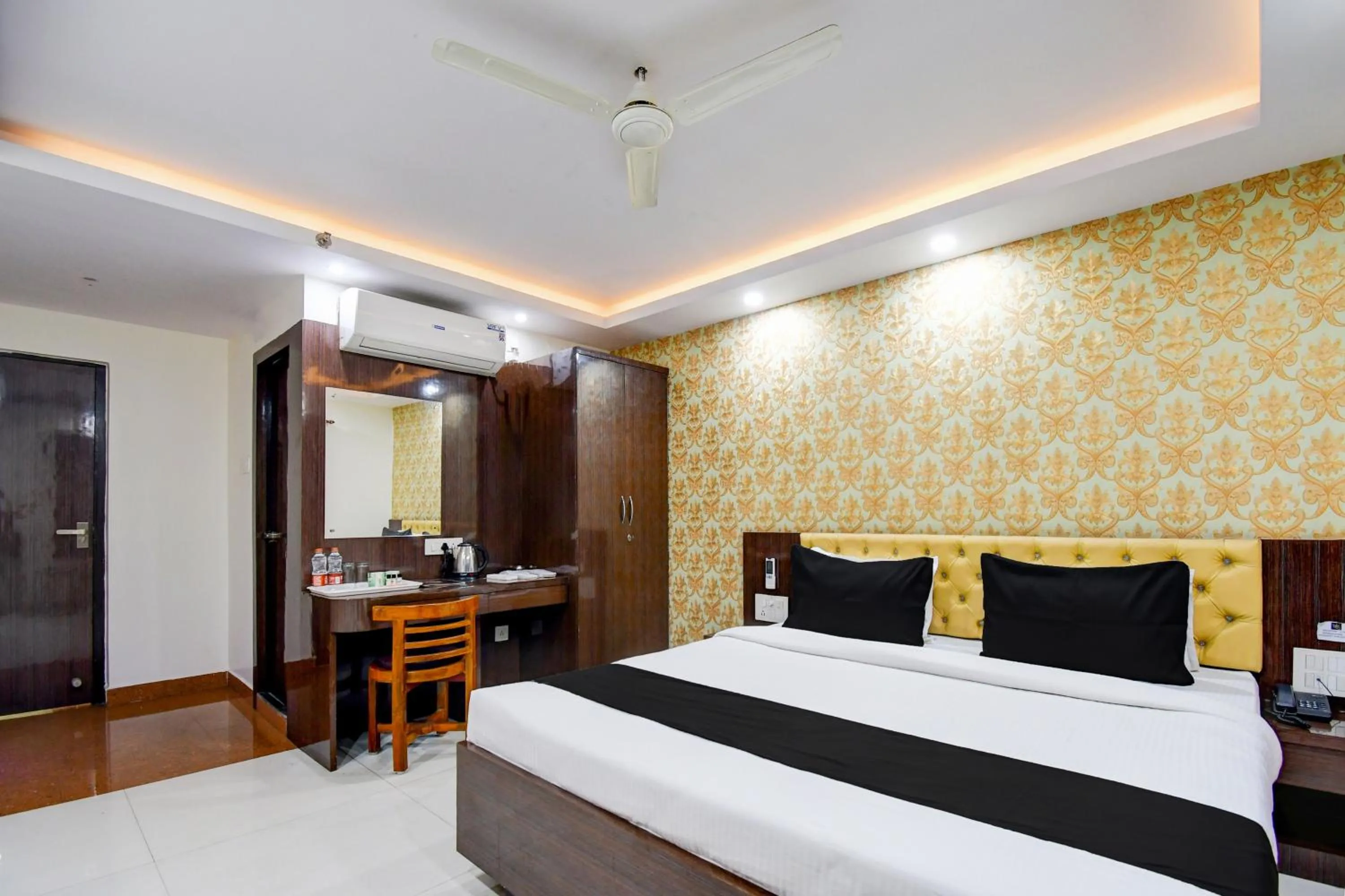 Bedroom, Bed in Collection O by OYO Flavour