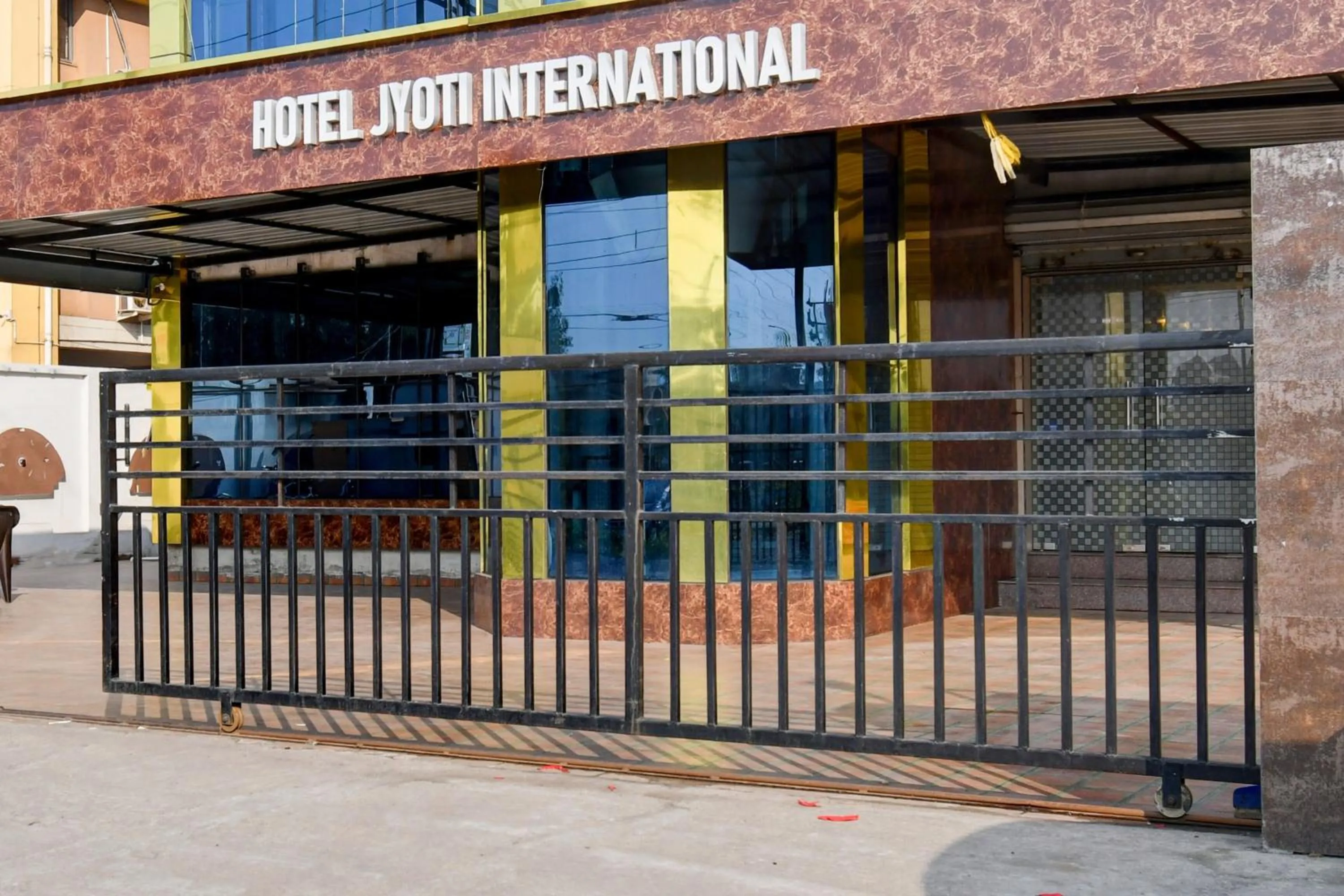 Facade/entrance in Collection O by OYO Flavour