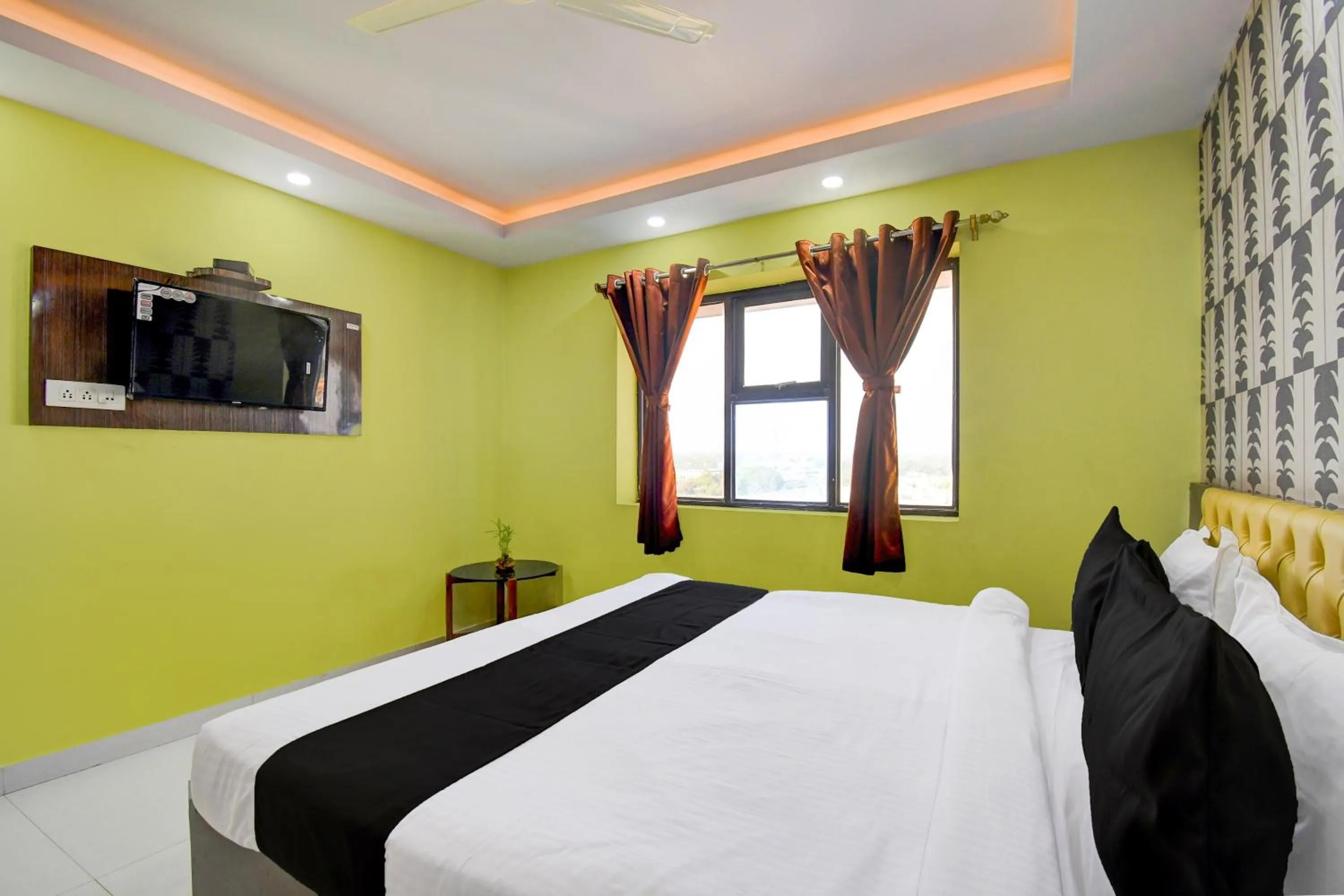 Bedroom, Bed in Collection O by OYO Flavour