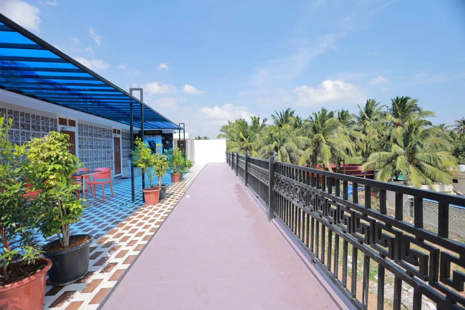 Property building in HOTEL CYRIL