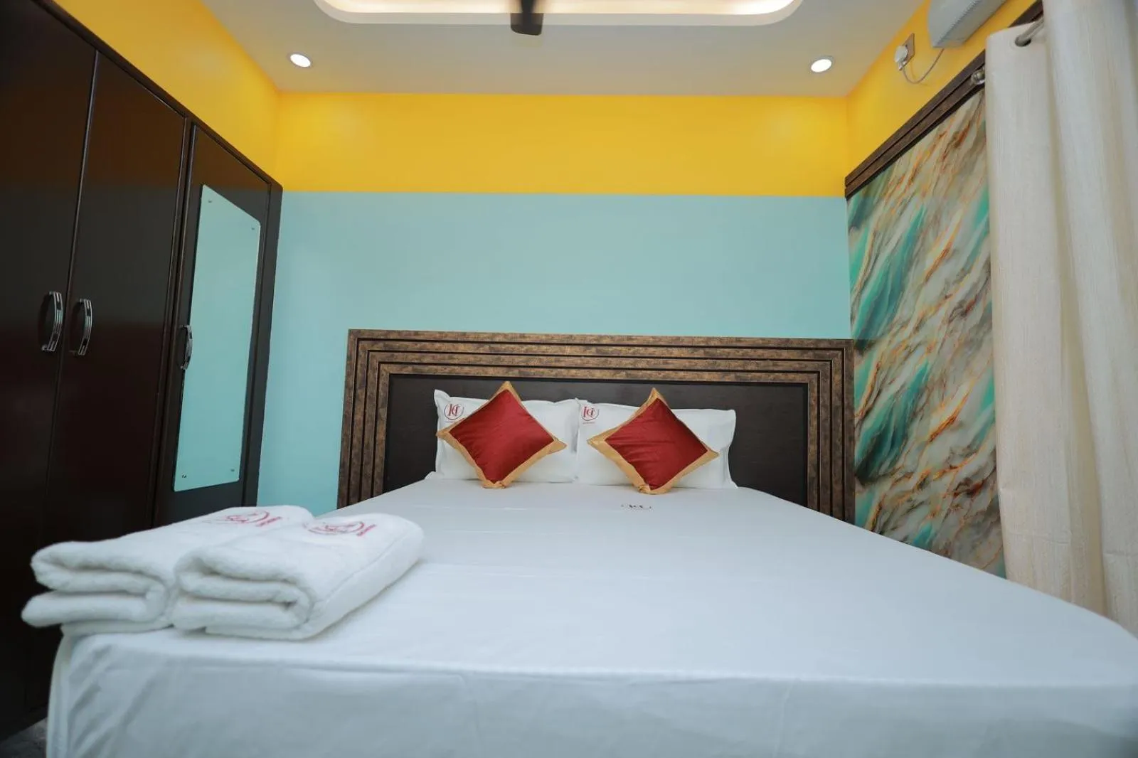 Bedroom, Bed in HOTEL CYRIL