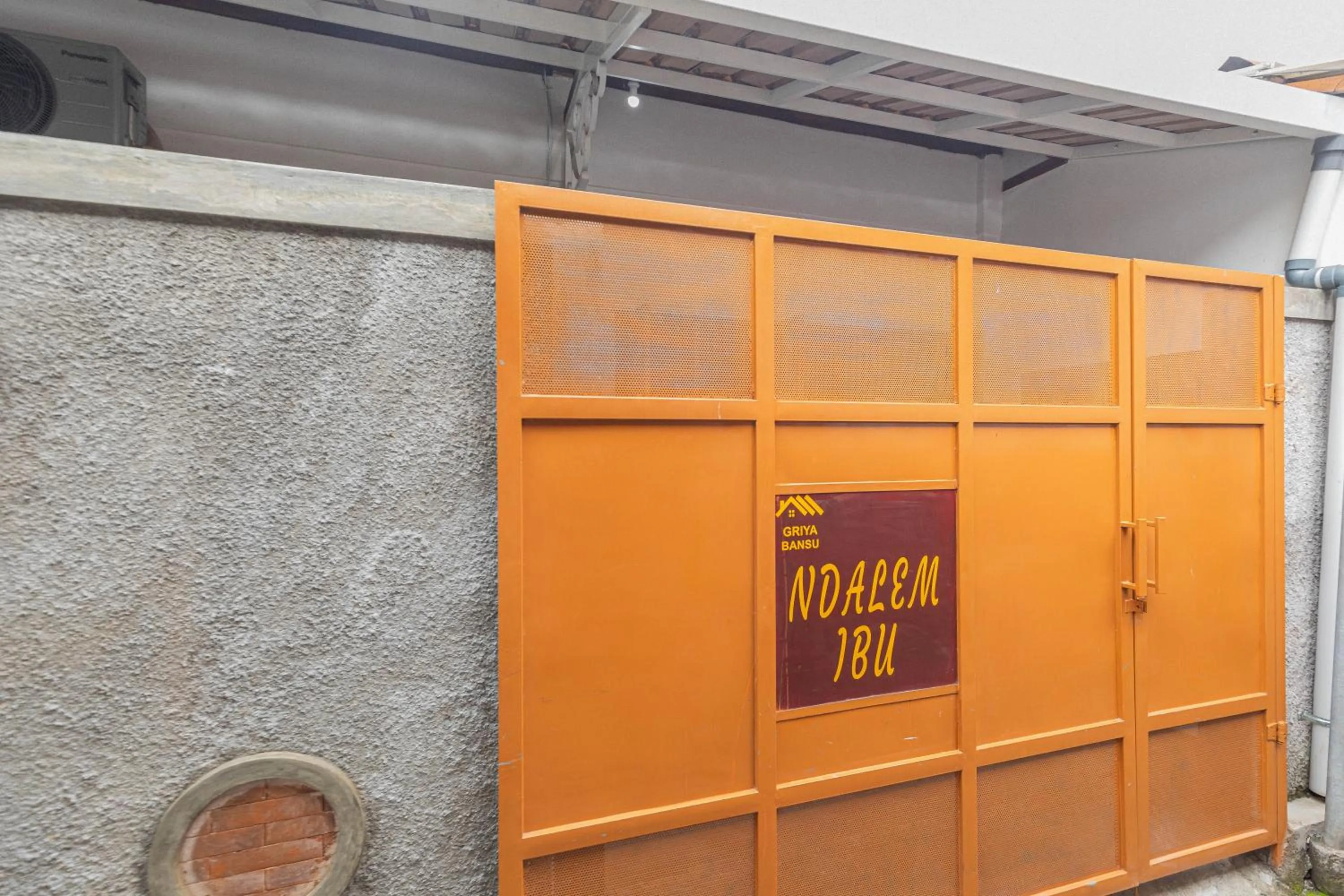 Property building in GRIYA BANSU : Ndalem Ibu