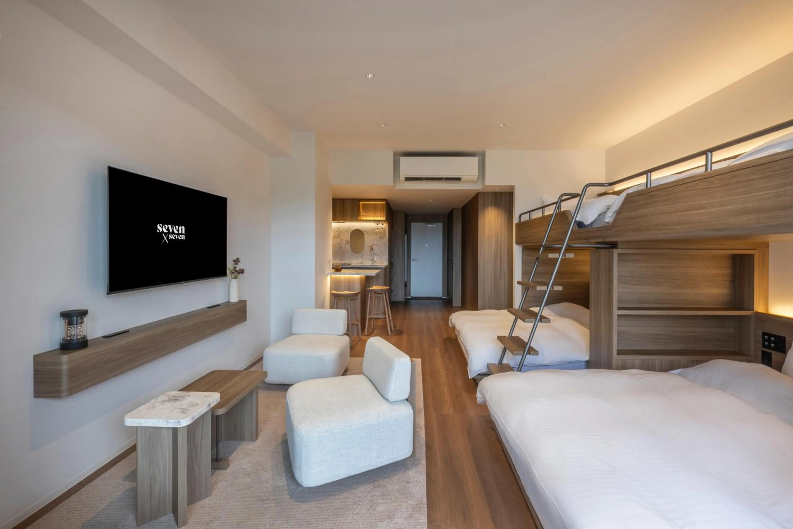 Bed in seven x seven Itoshima