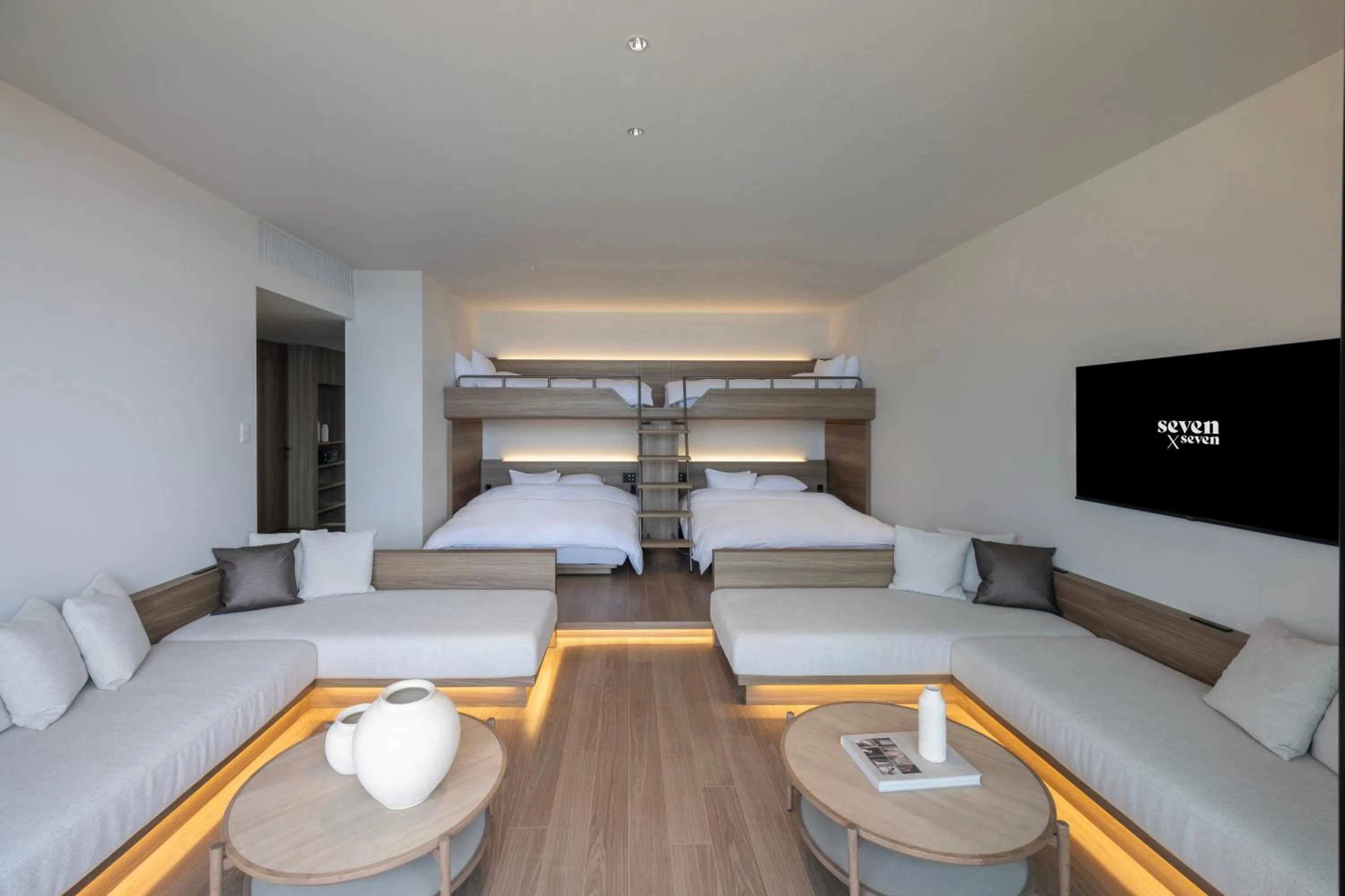 Photo of the whole room, Bed in seven x seven Itoshima