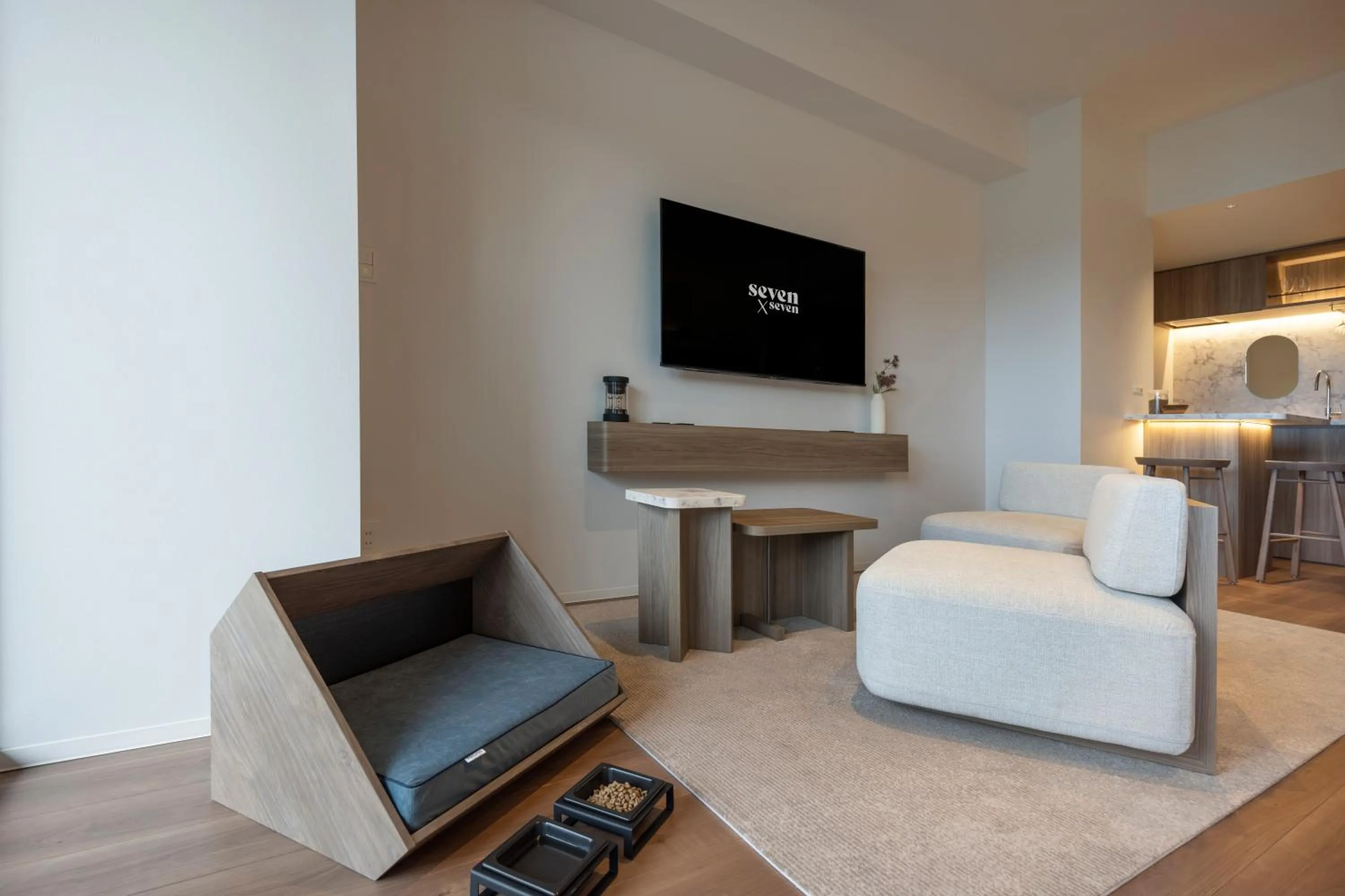 Seating area in seven x seven Itoshima