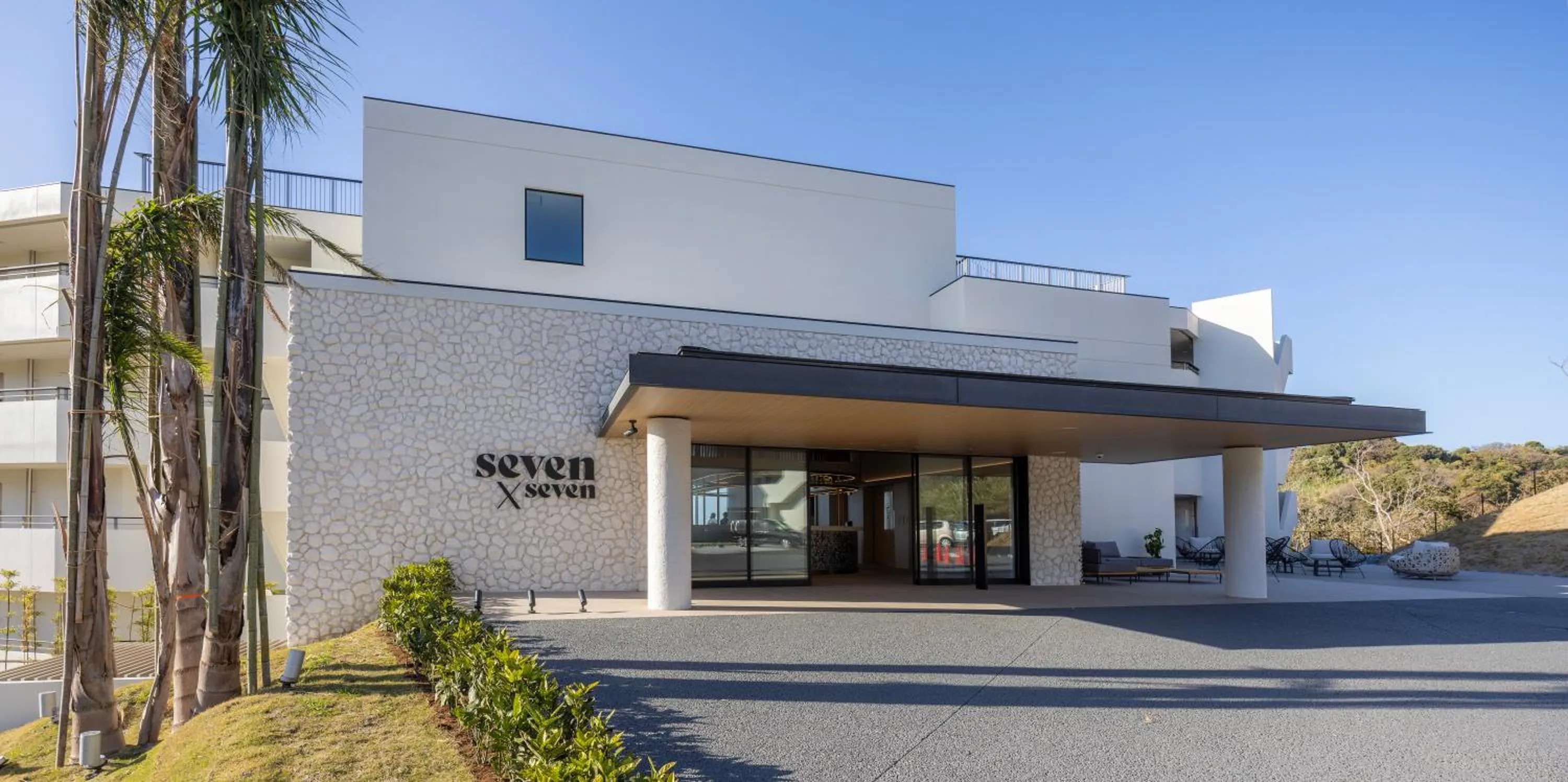 Property building in seven x seven Itoshima