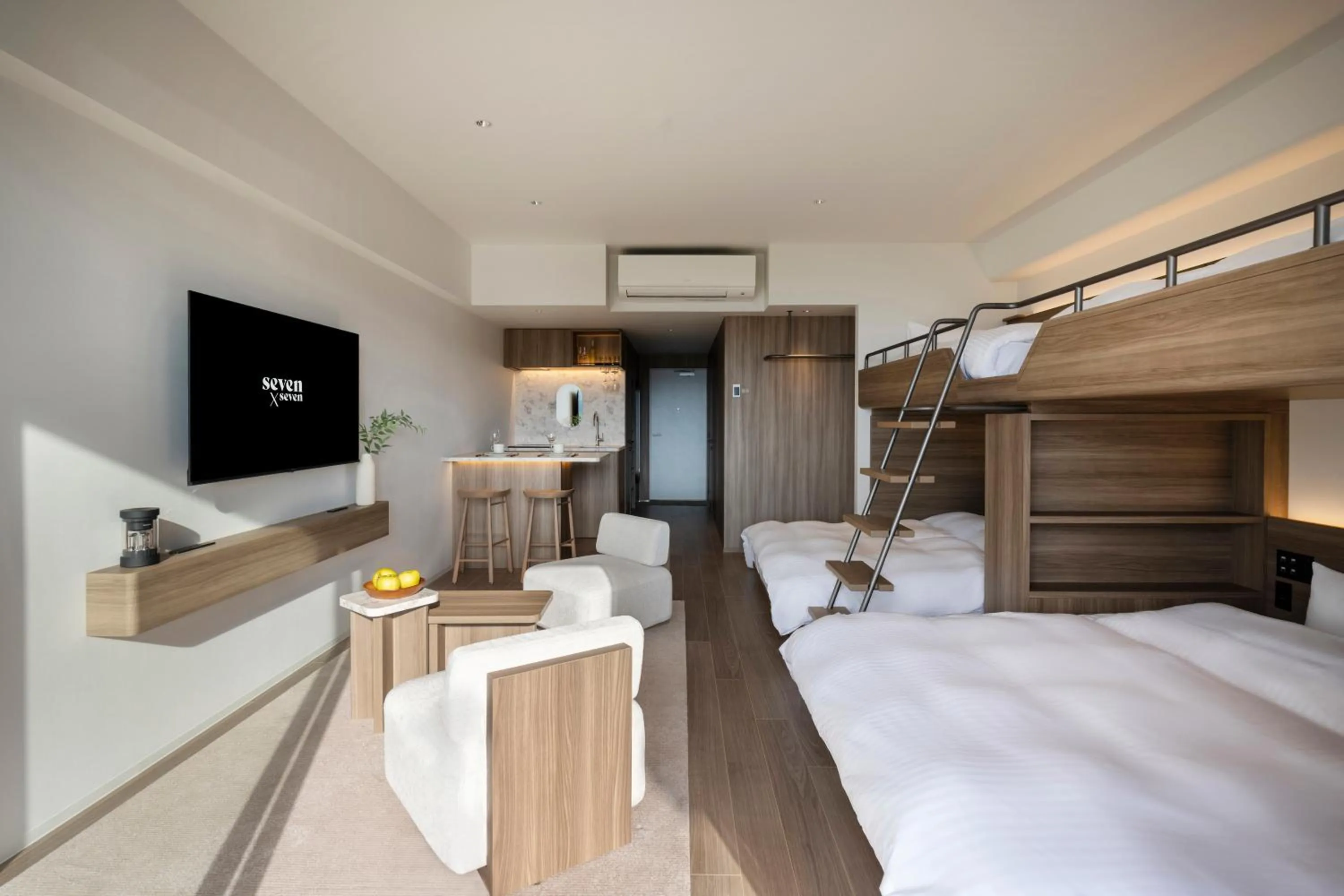 Bed in seven x seven Itoshima