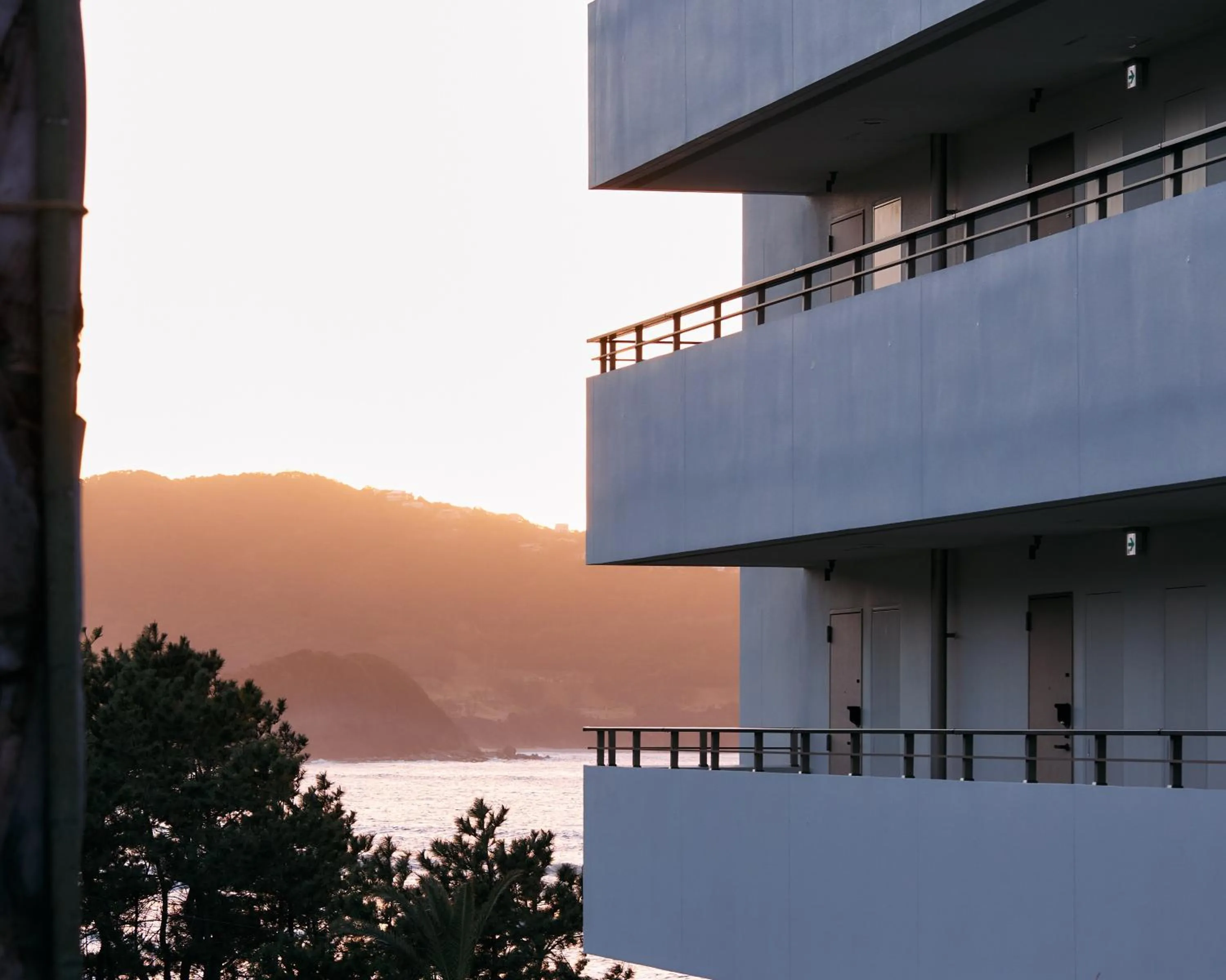 Property building in seven x seven Itoshima