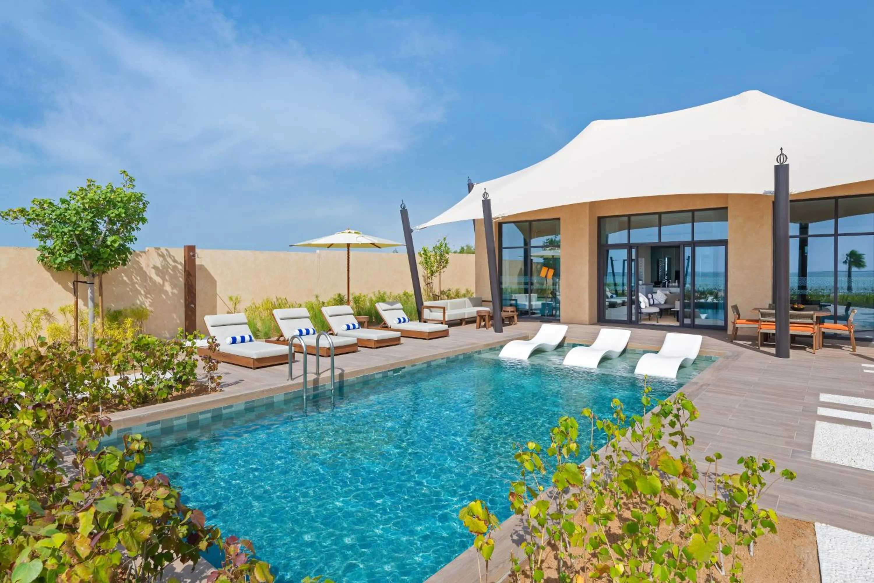 Bab Al Nojoum Hudayriyat Villas