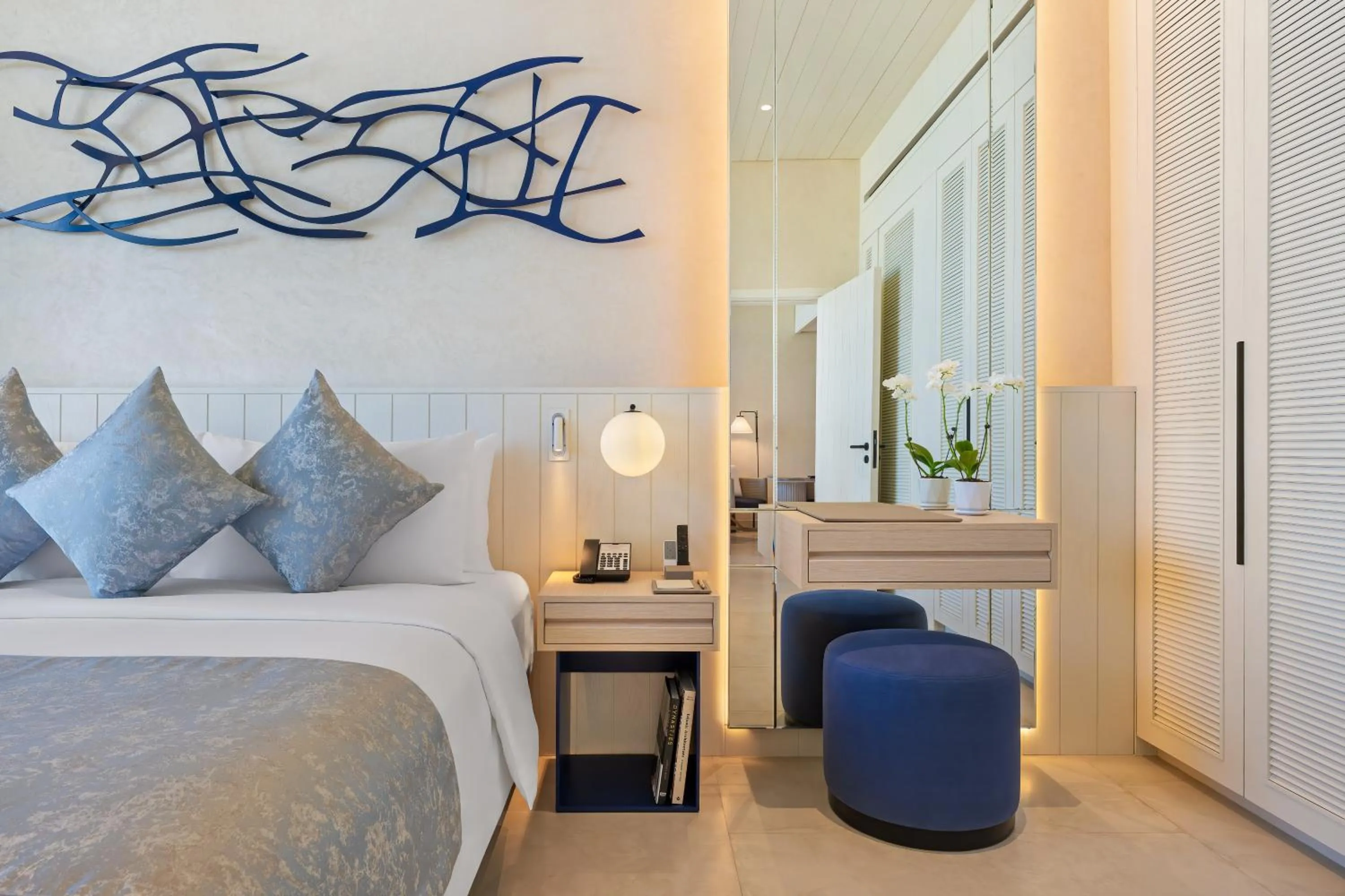 Bed in Bab Al Nojoum Hudayriyat Villas