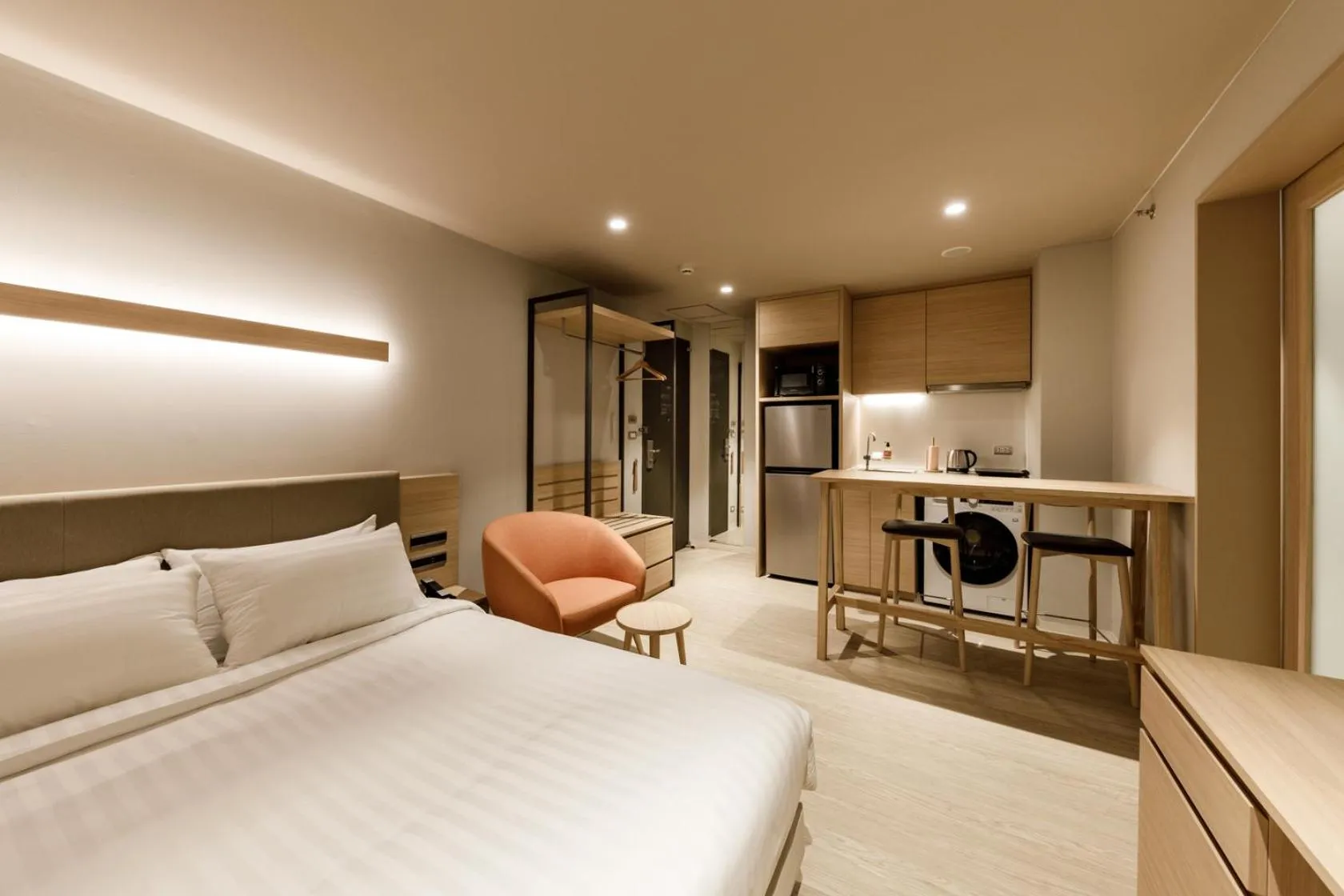 Bedroom, Bed in Nishitetsu Hotel Croom Bangkok Silom