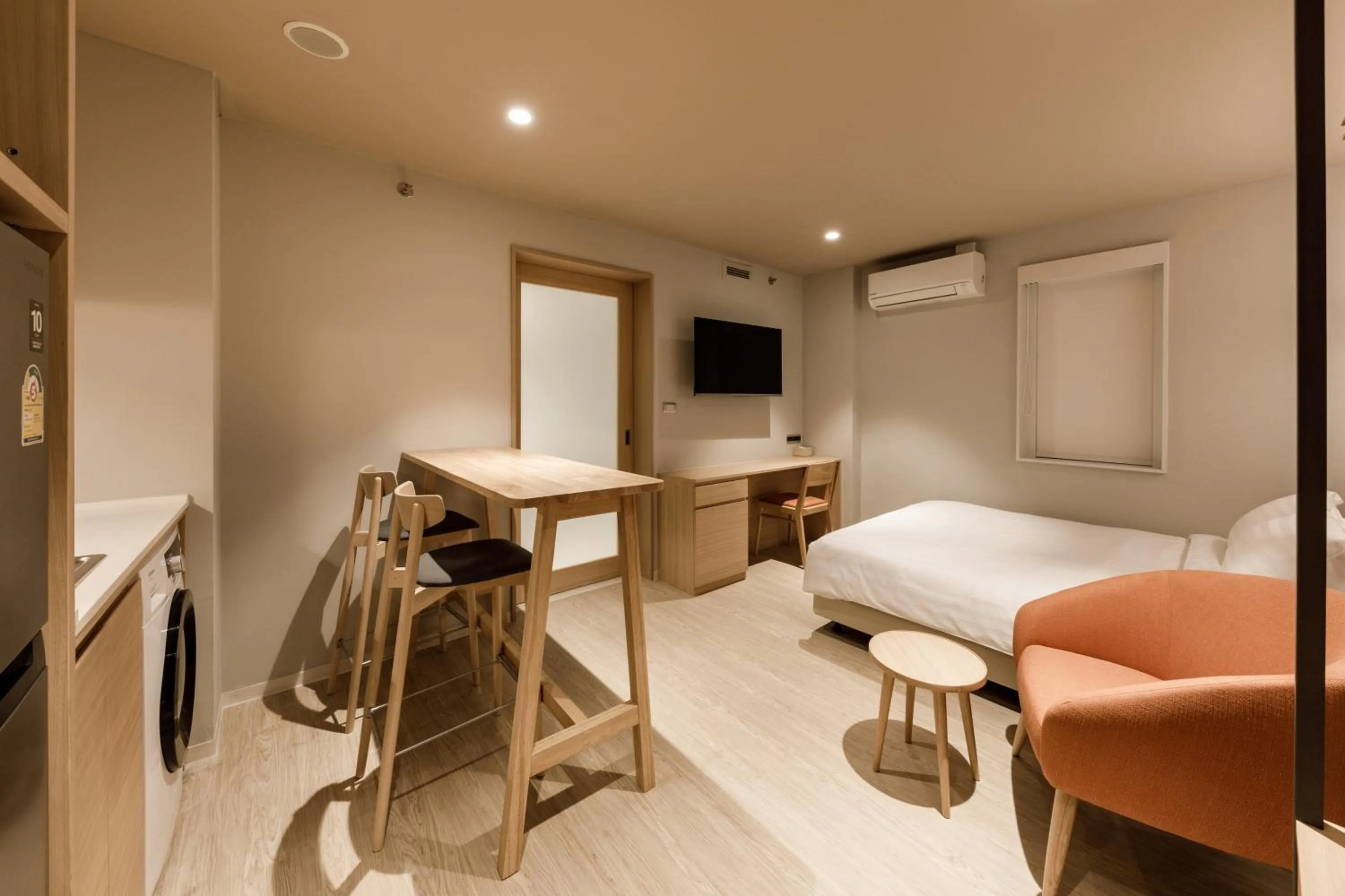 Bedroom, Bed in Nishitetsu Hotel Croom Bangkok Silom