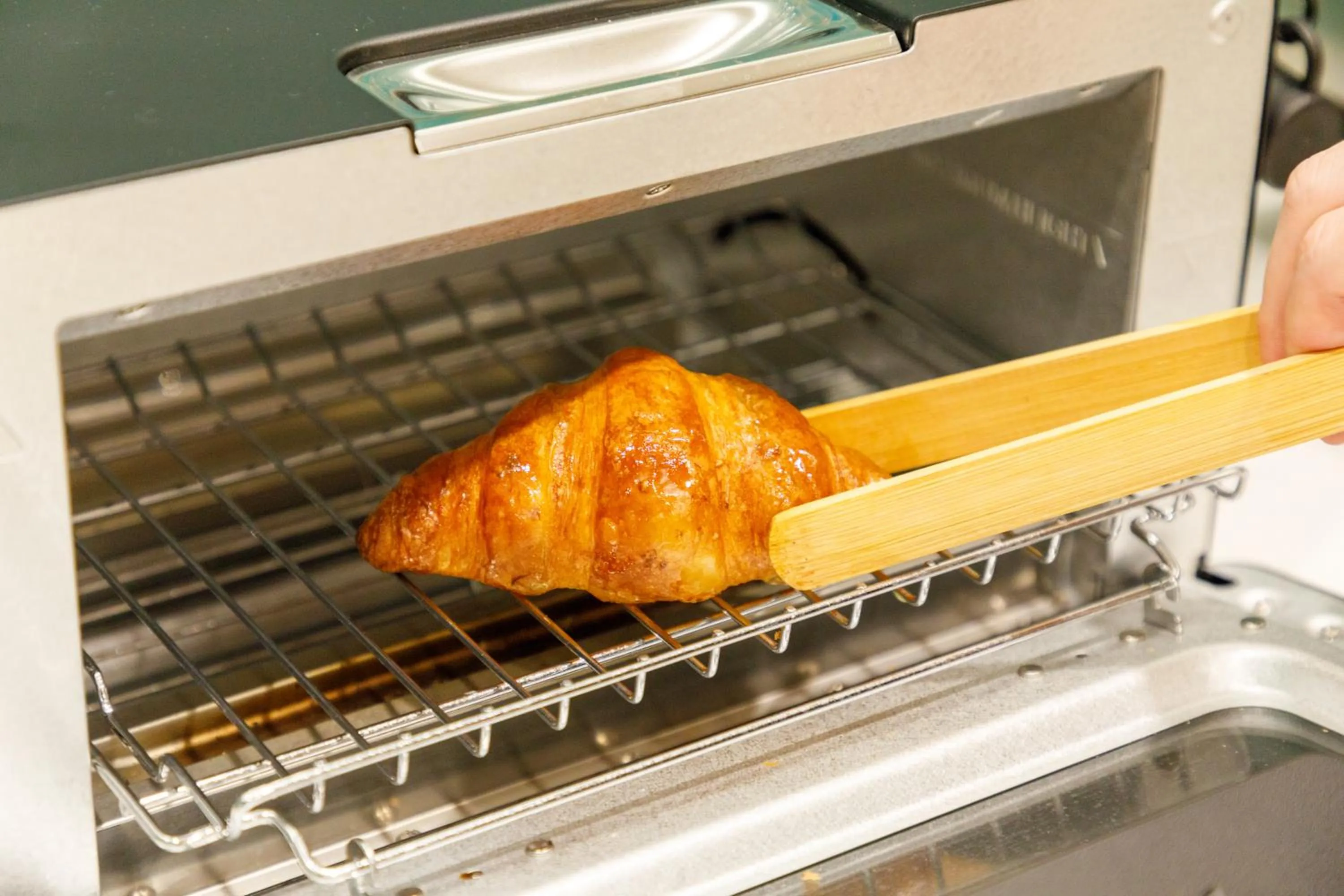 Restaurant/places to eat in Nishitetsu Hotel Croom Bangkok Silom